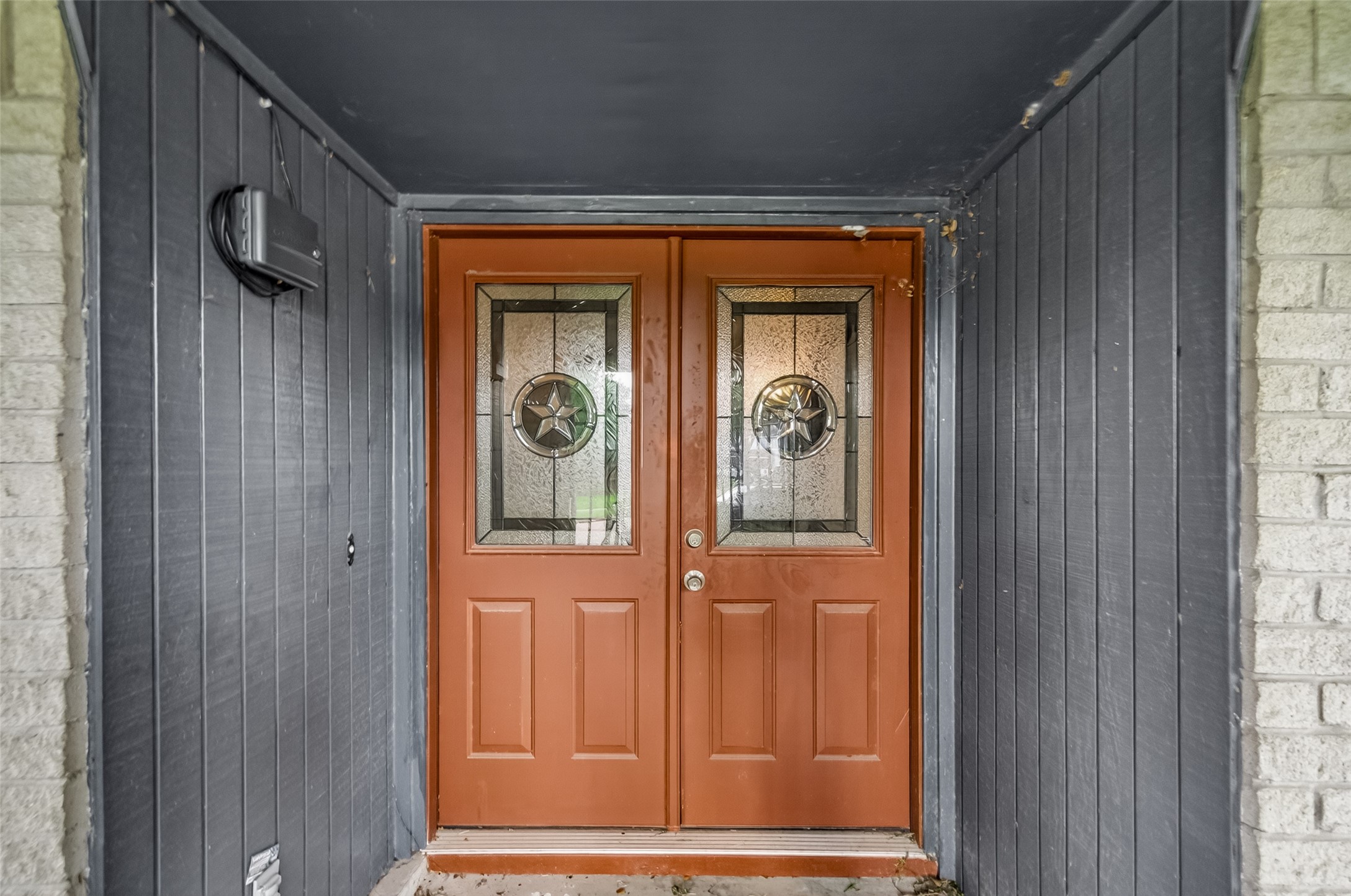 12835 Woodlite Lane Property Photo 4