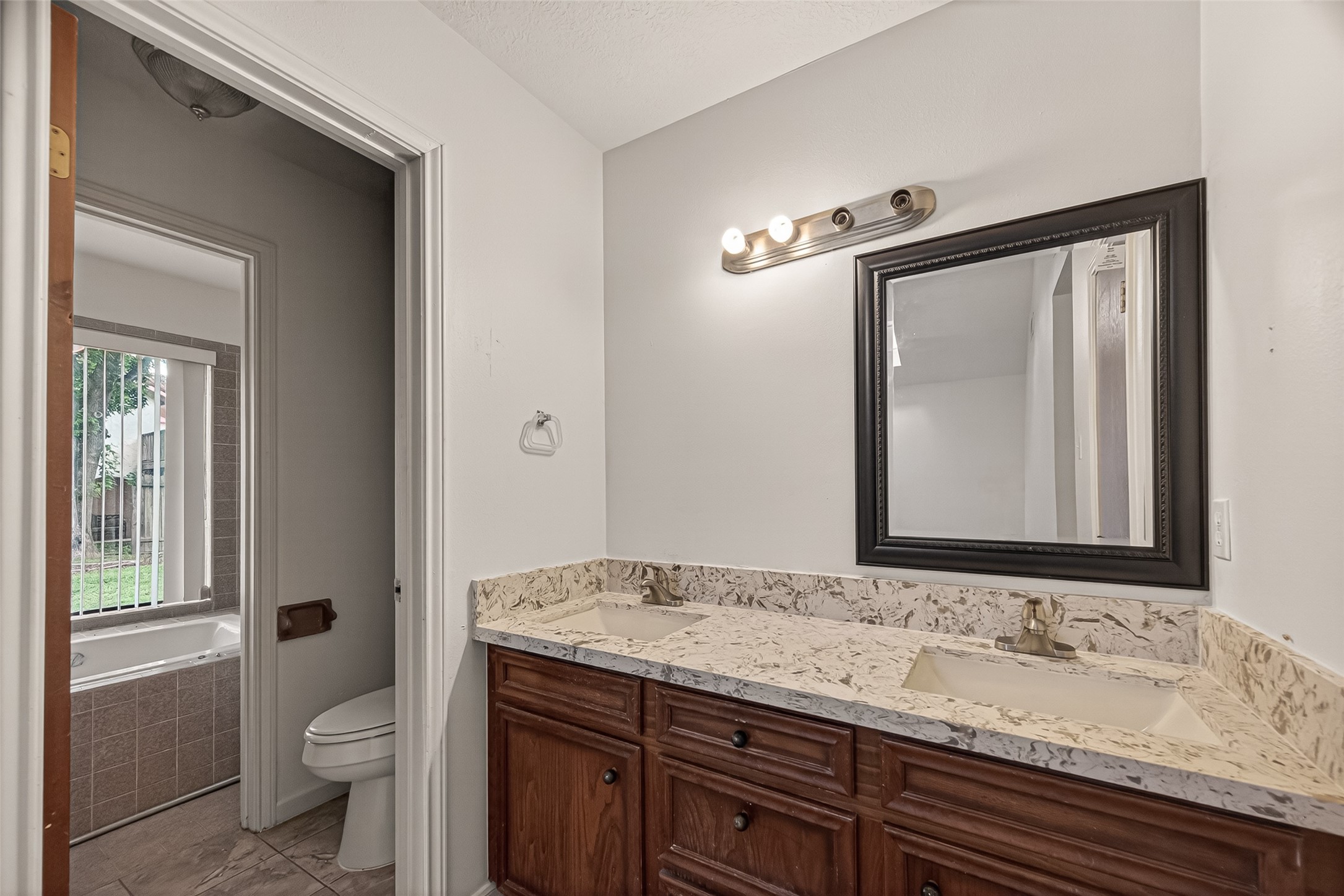 12835 Woodlite Lane Property Photo 32