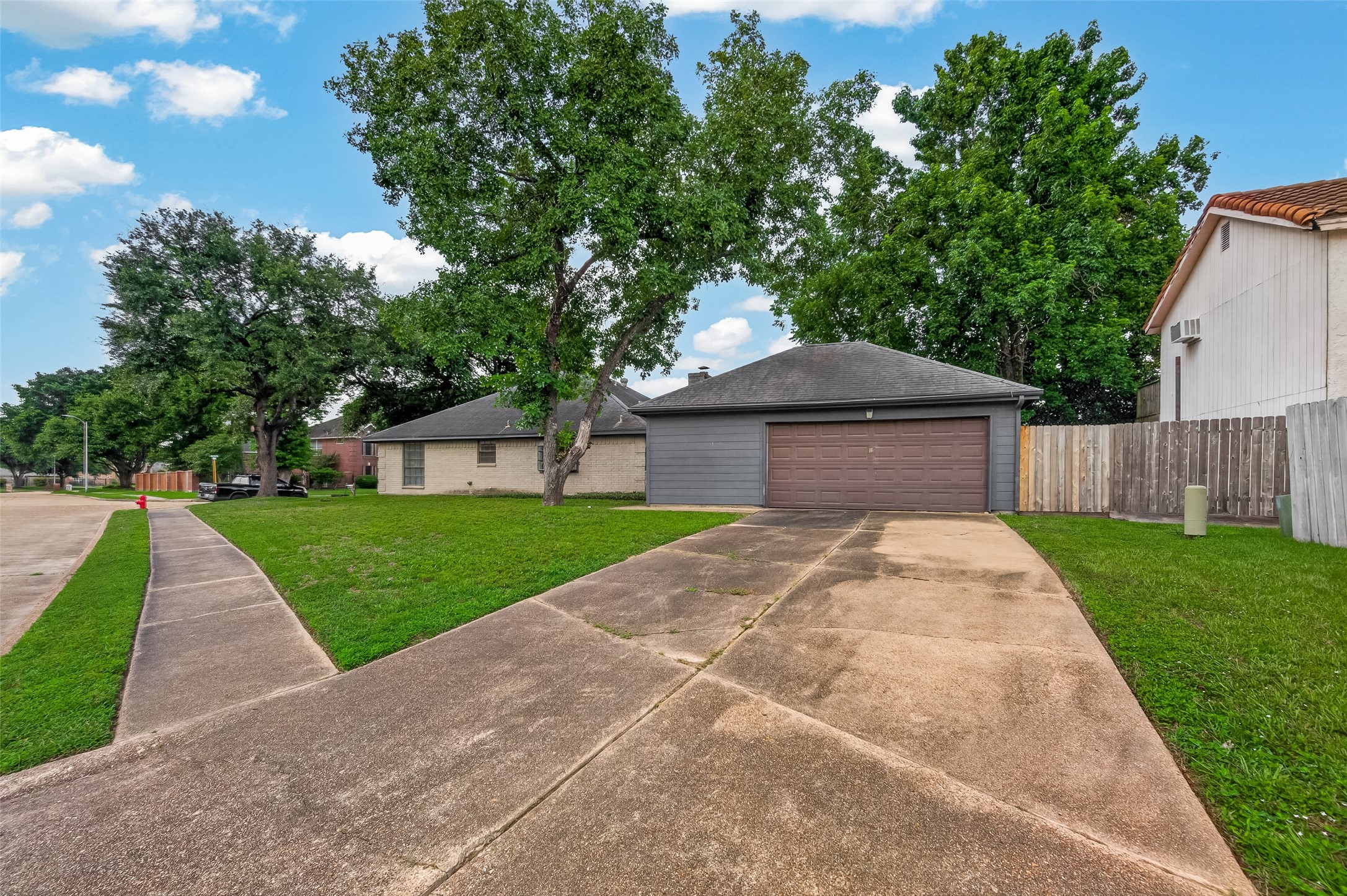 12835 Woodlite Lane Property Photo 34