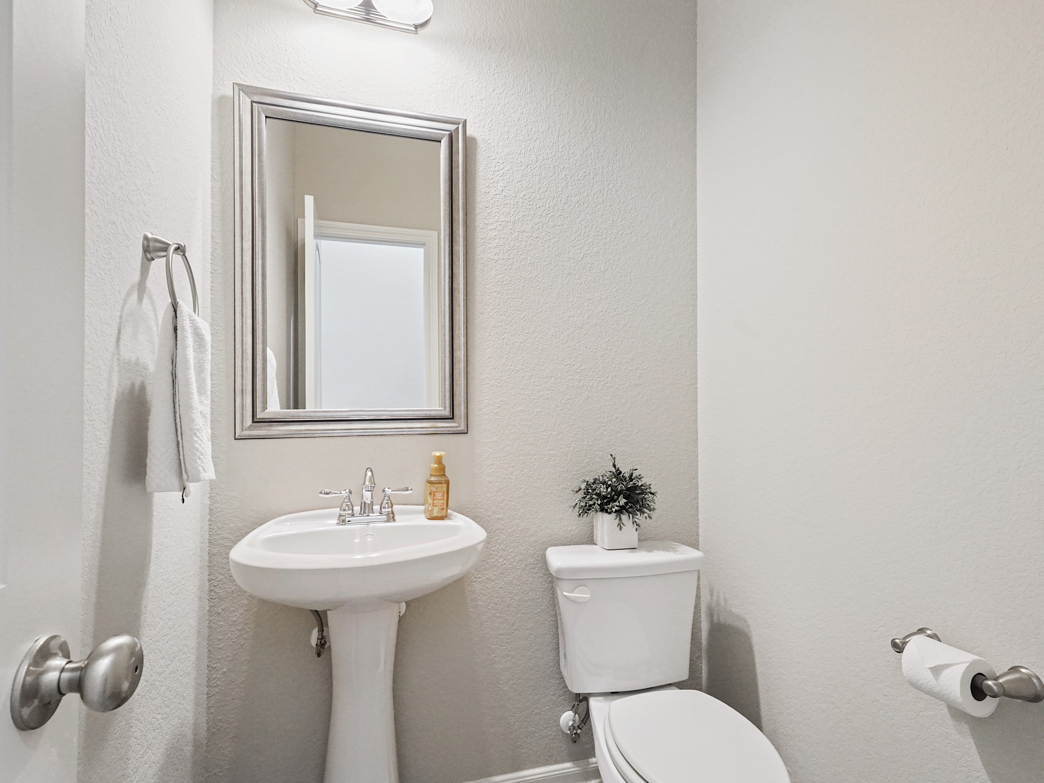 18438 Jasmine Garden Place Property Photo 9