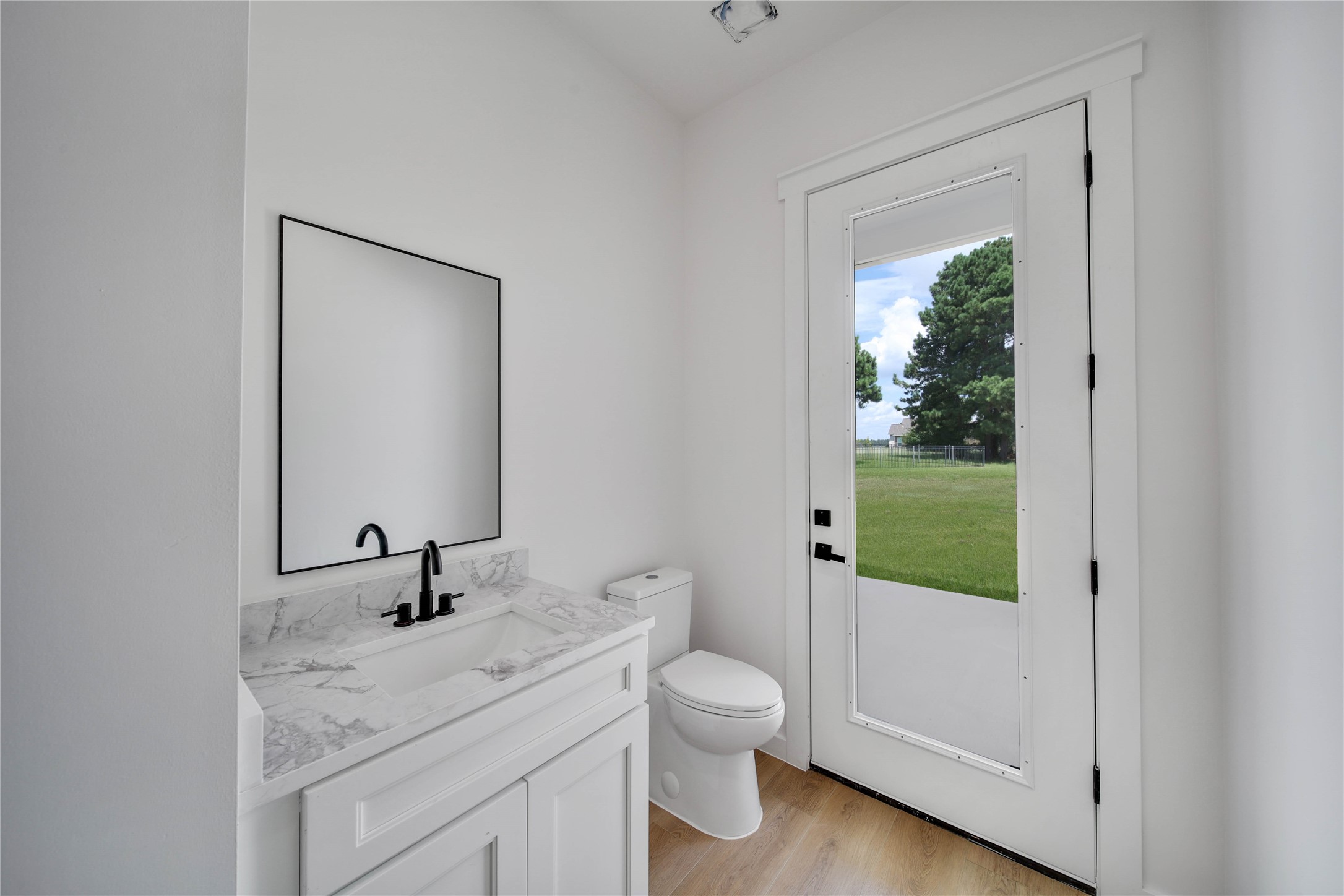 19006 Grandview Court Property Photo 40