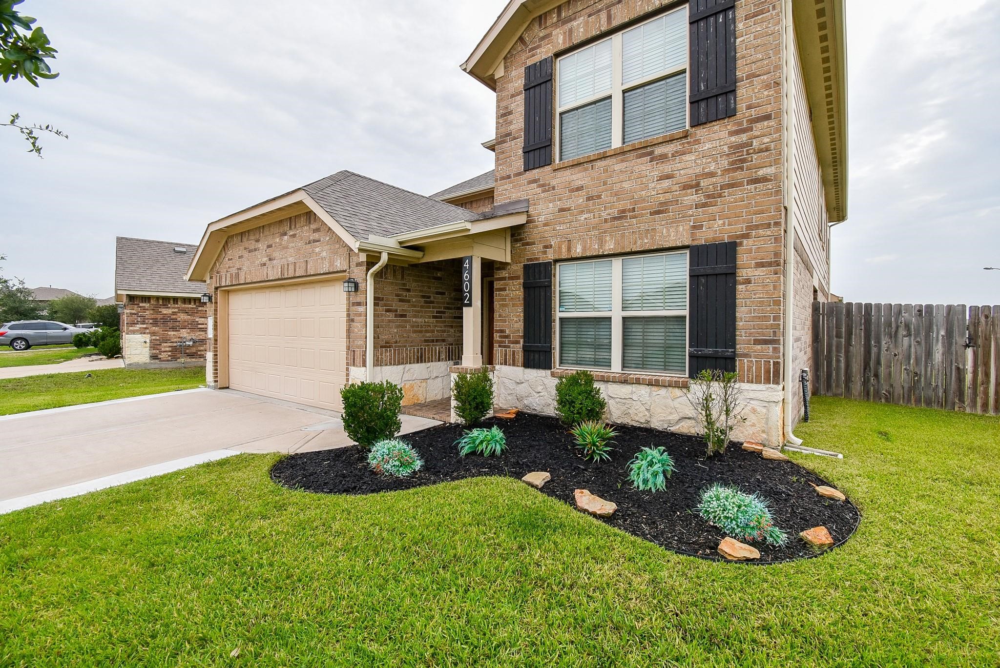 4602 Tuscan Lily Drive Property Photo 2