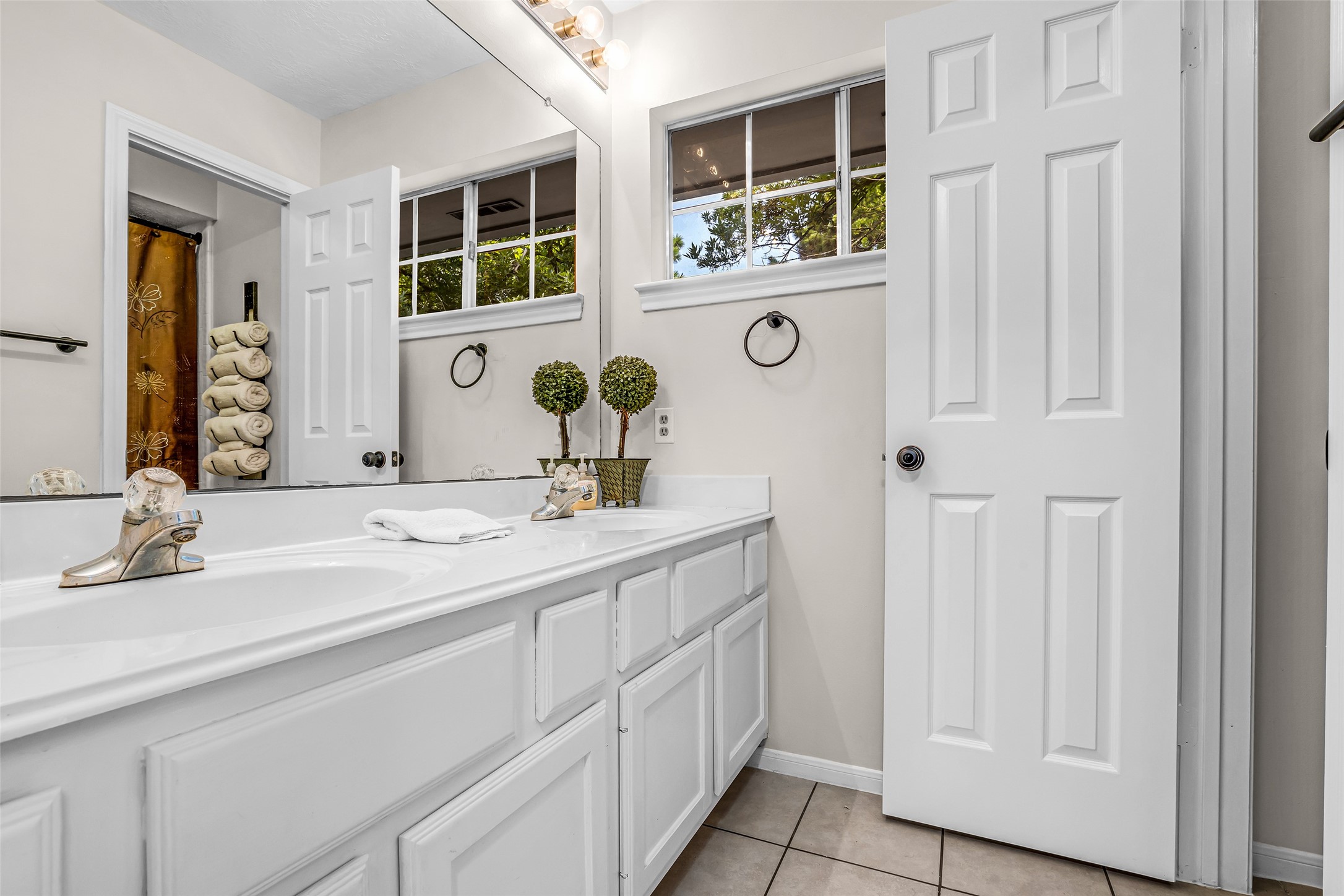 7543 Basswood Forest Court Property Photo 27