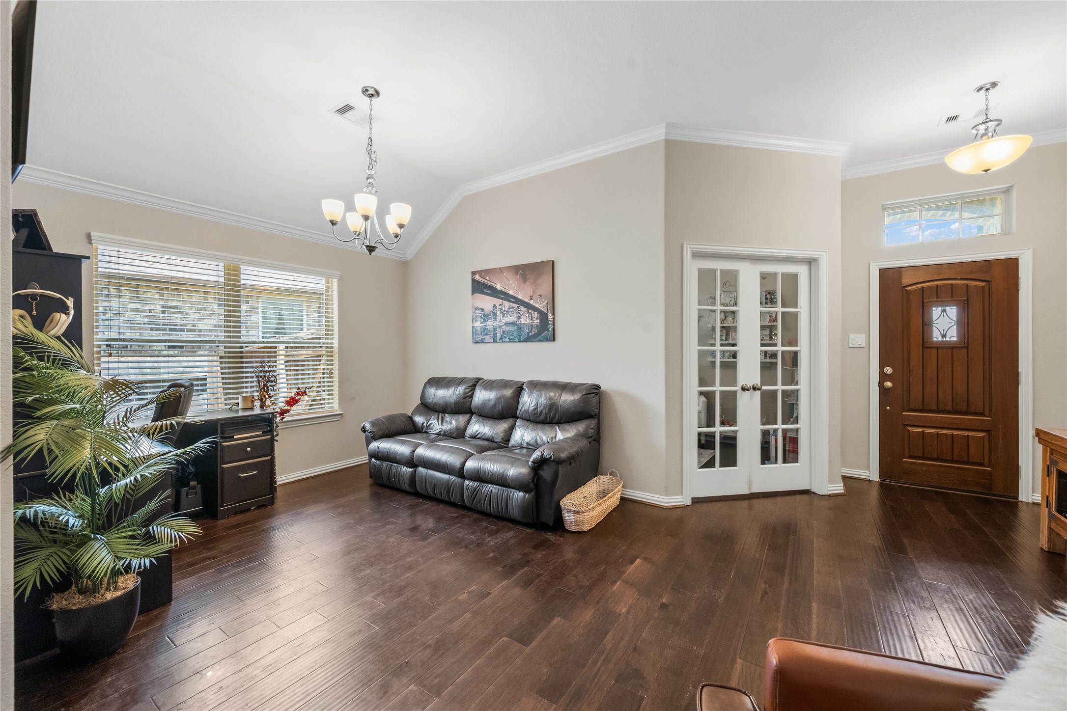 2818 Ridgecliff Court Property Photo 4