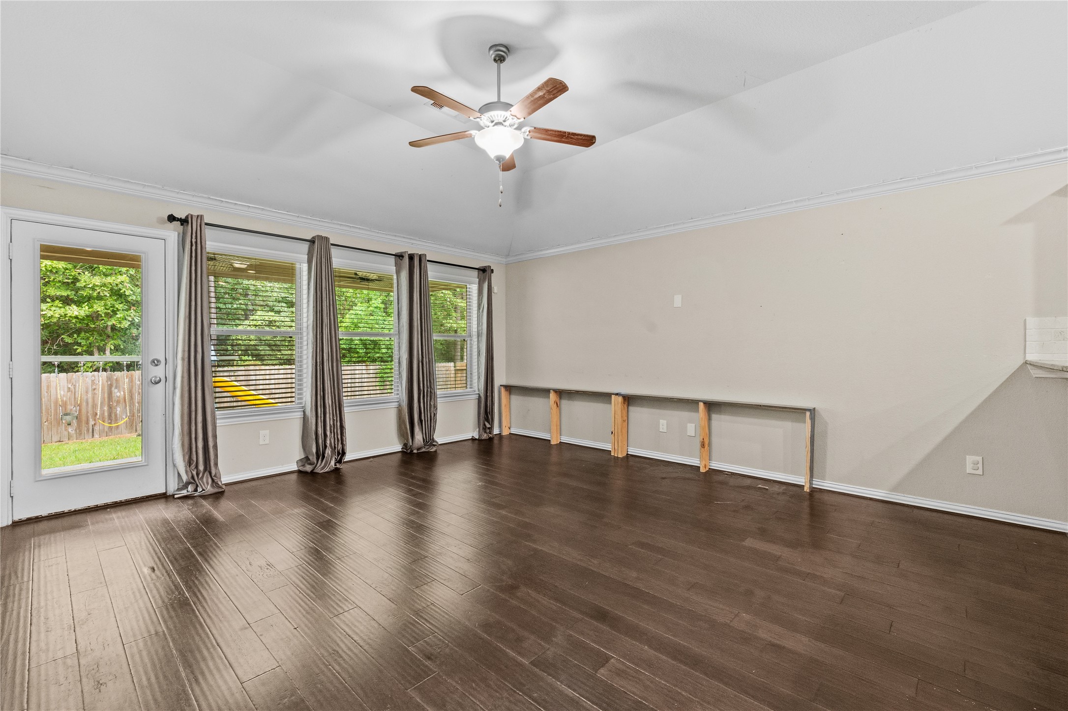 2818 Ridgecliff Court Property Photo 7