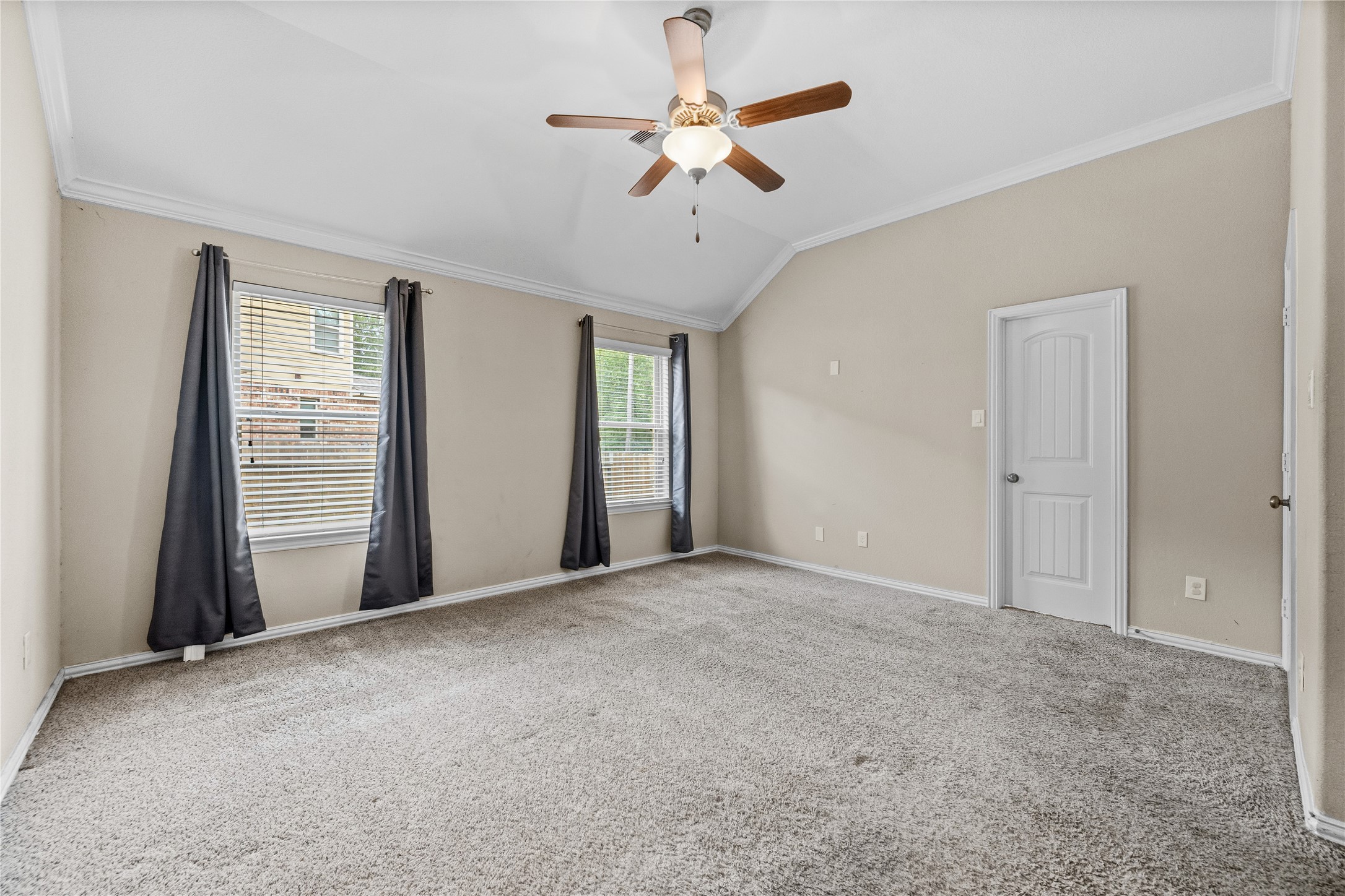 2818 Ridgecliff Court Property Photo 15