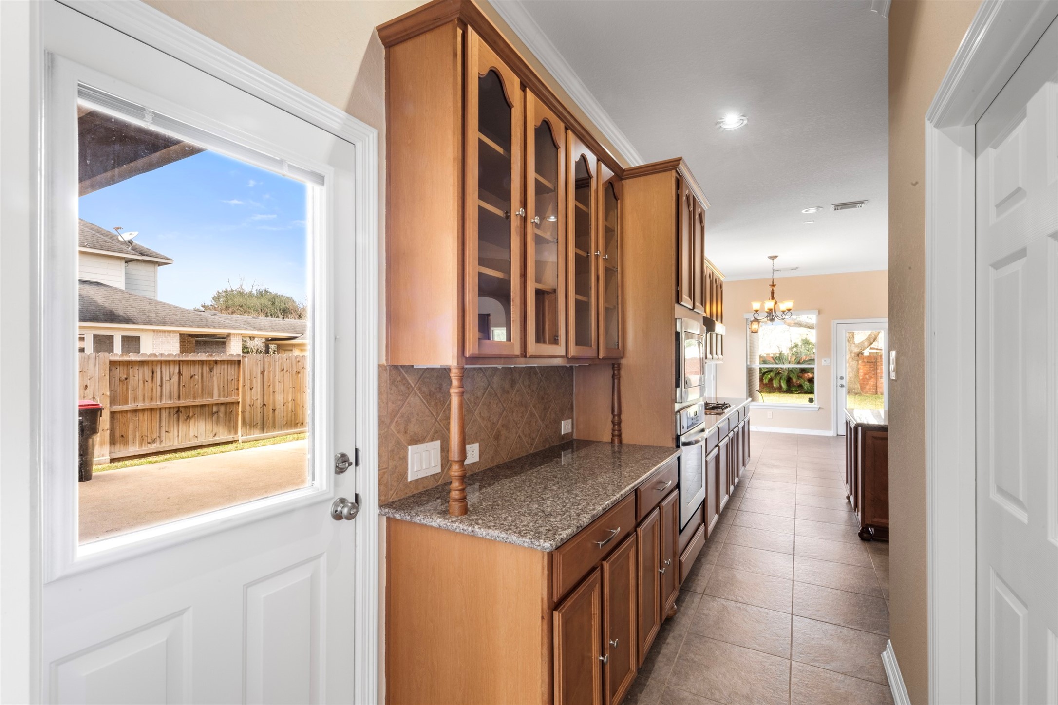 9227 Hummingbird Lane Property Photo 13