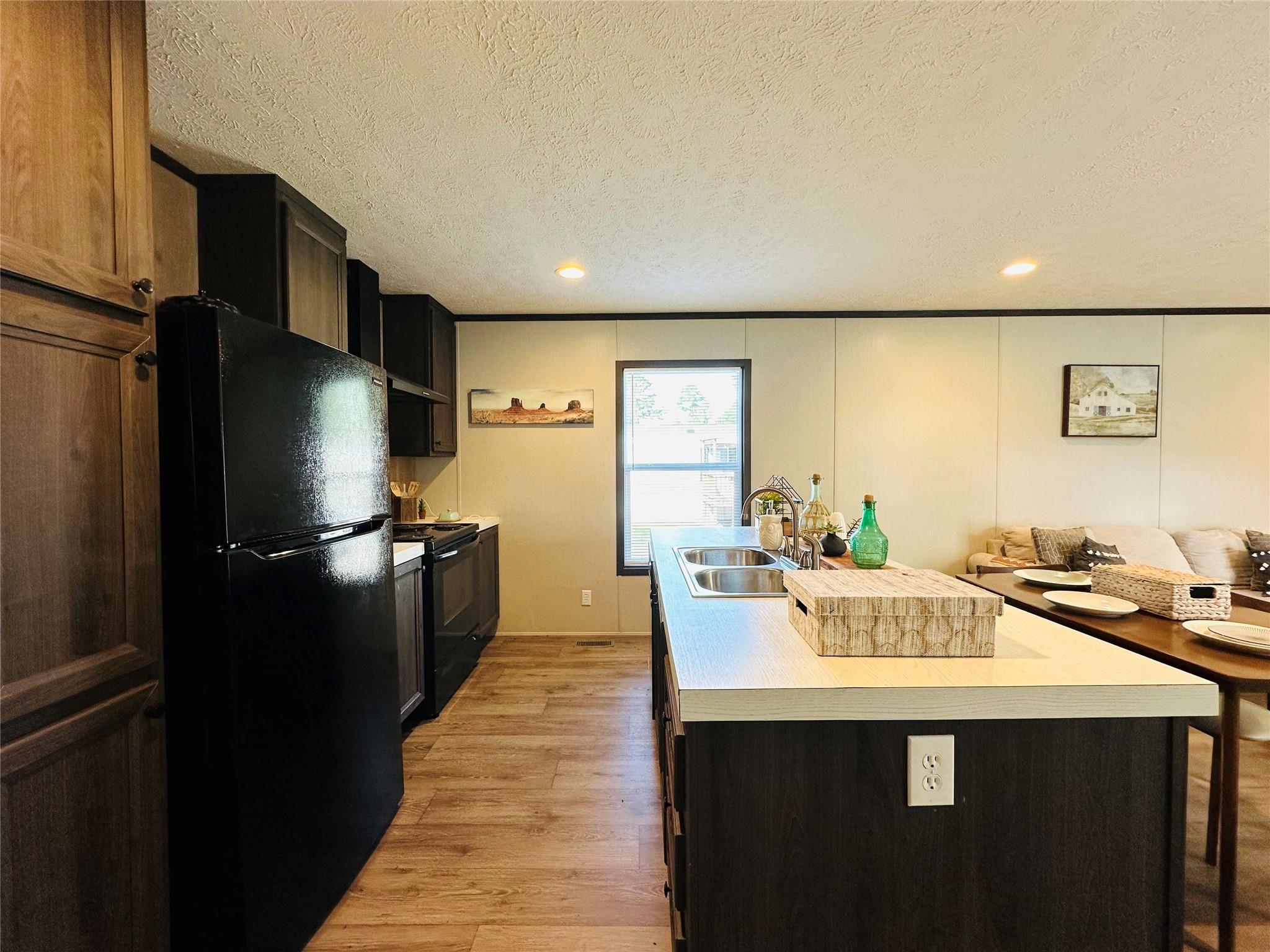 25226 Twin Oaks Property Photo 4