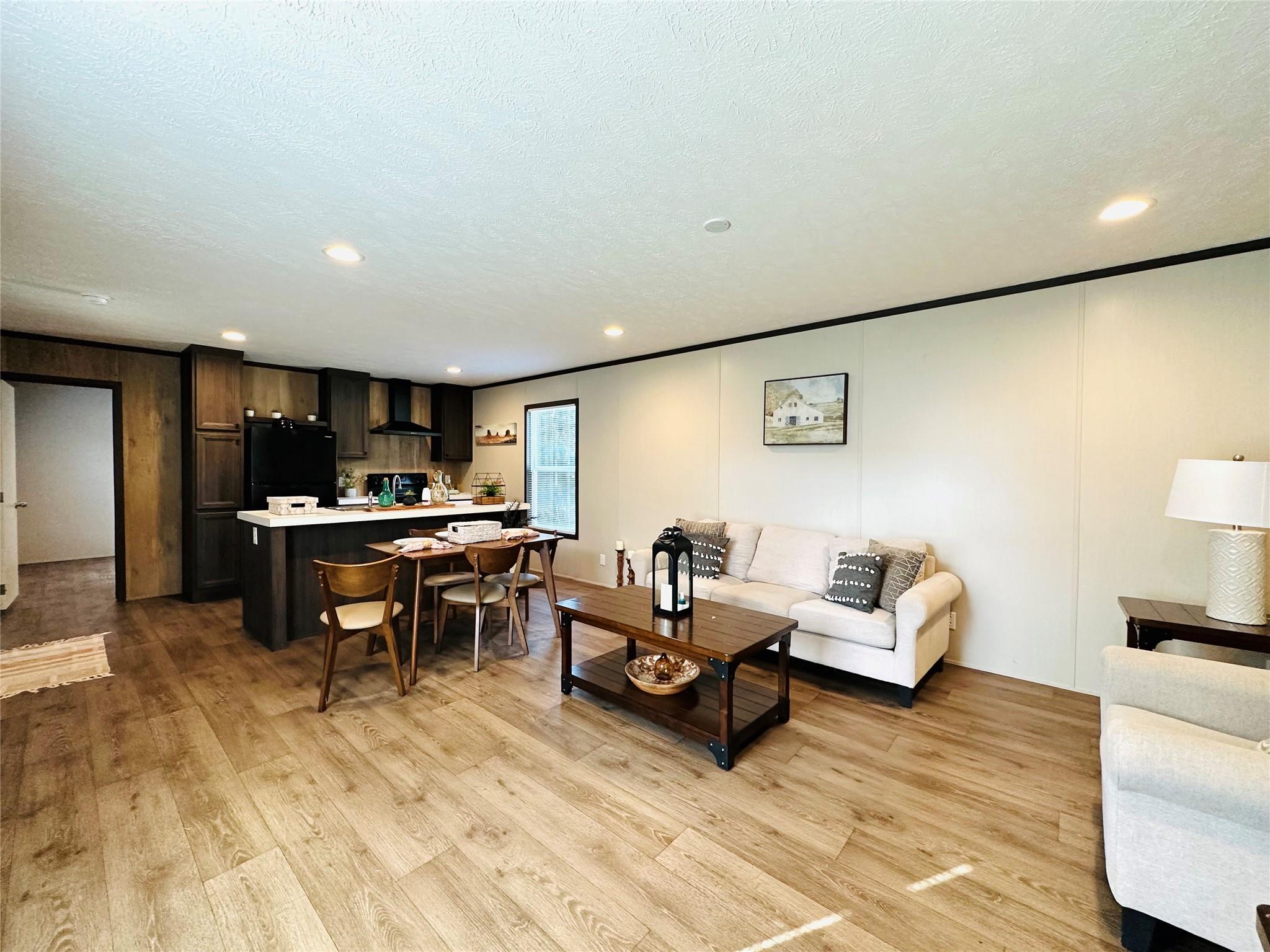 25226 Twin Oaks Property Photo 5