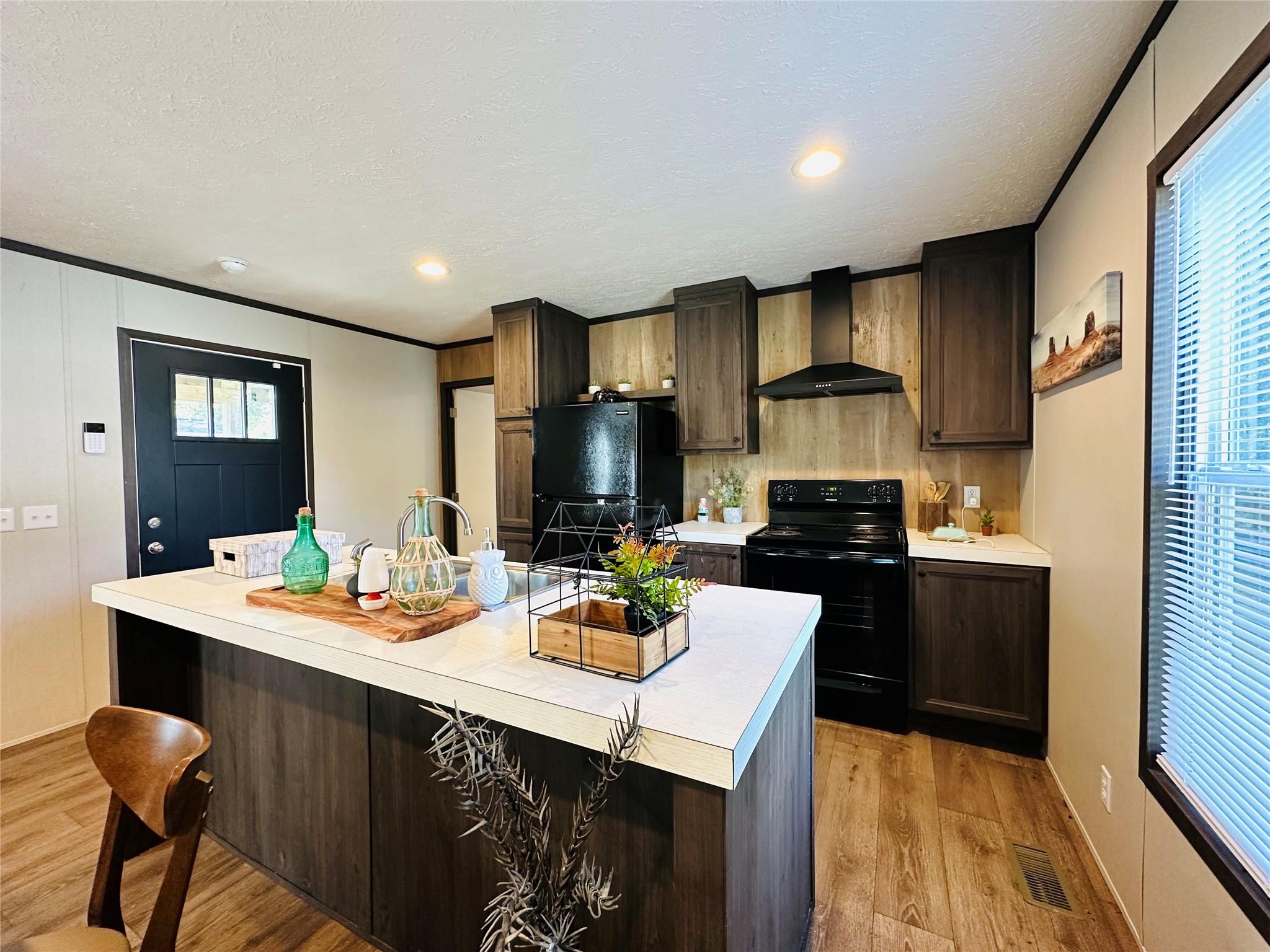 25226 Twin Oaks Property Photo 7
