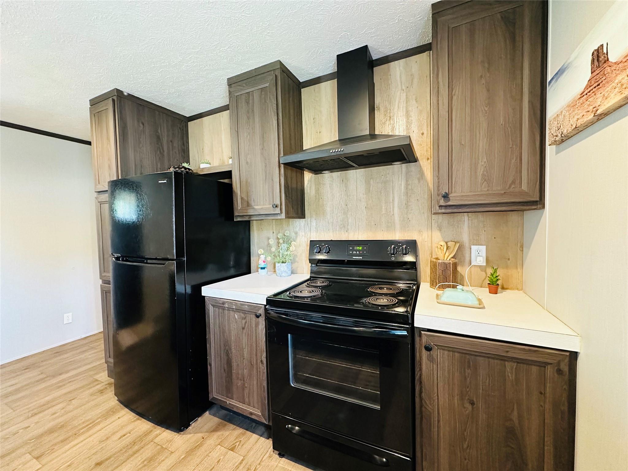 25226 Twin Oaks Property Photo 8