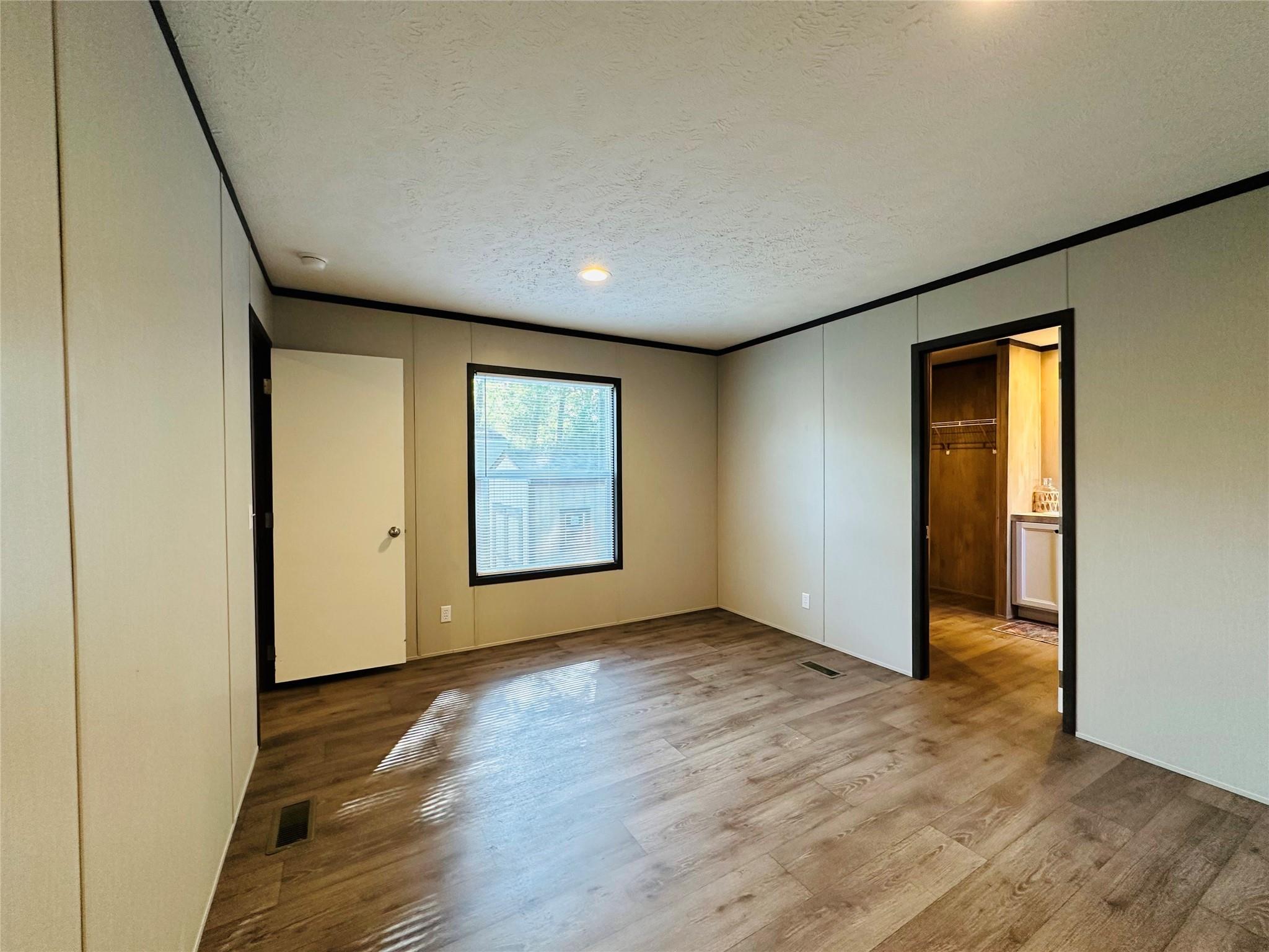 25226 Twin Oaks Property Photo 25