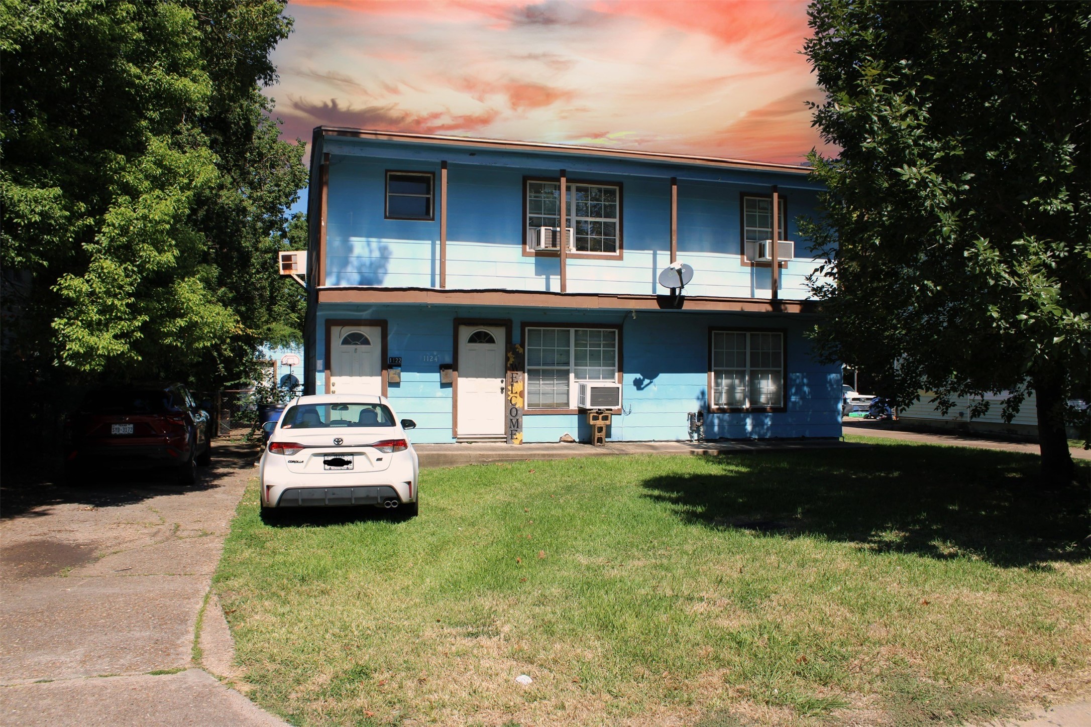 1124 6th Avenue N Property Photo 1