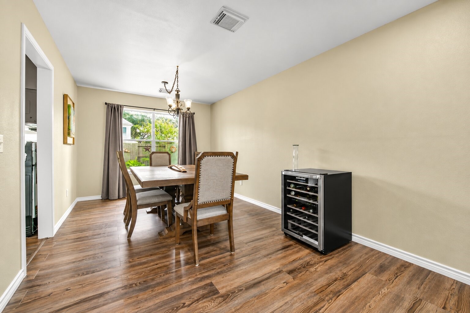 3905 Spring Circle Drive W Property Photo 14
