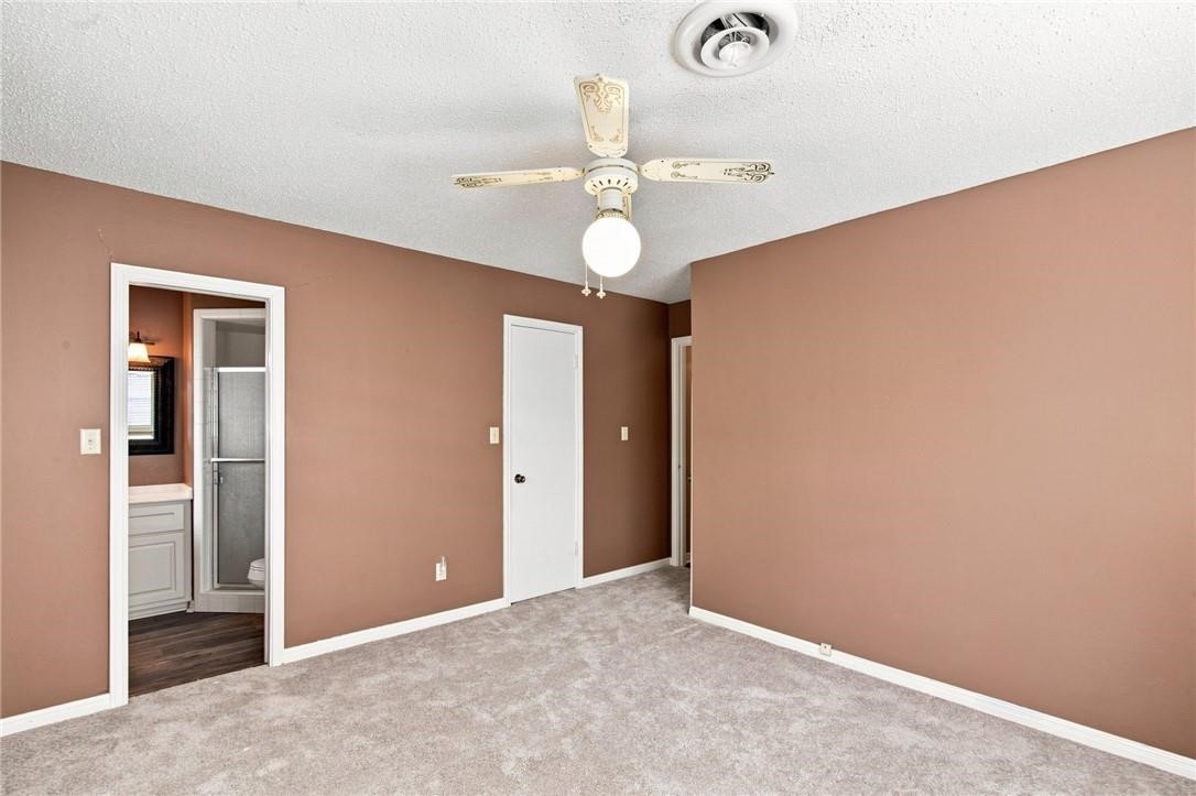 108 Castleway Street Property Photo 17