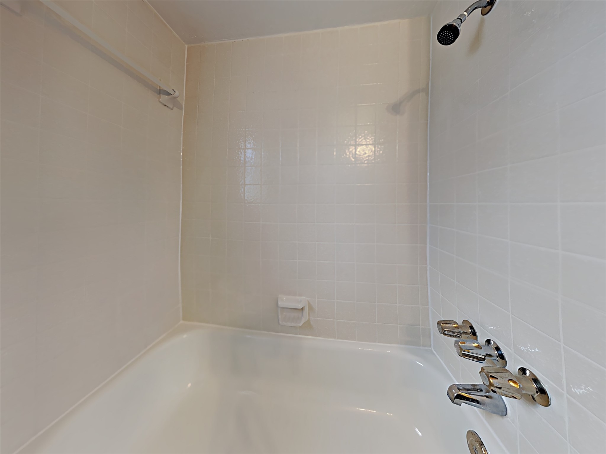 207 Oakwood Street Property Photo 6