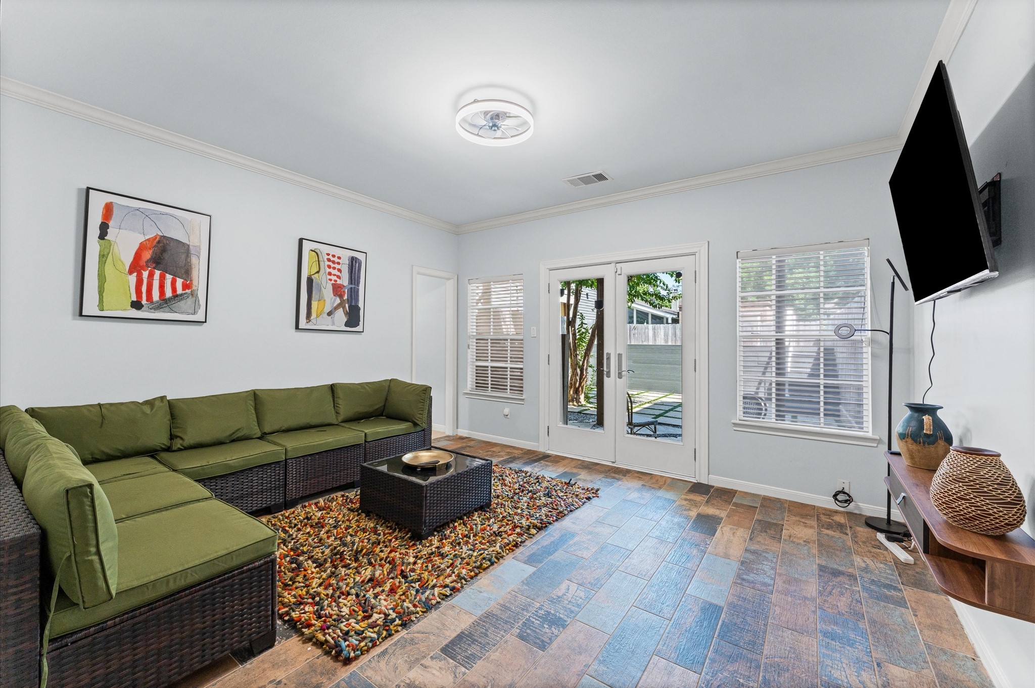 2201 Crocker Street Property Photo 27