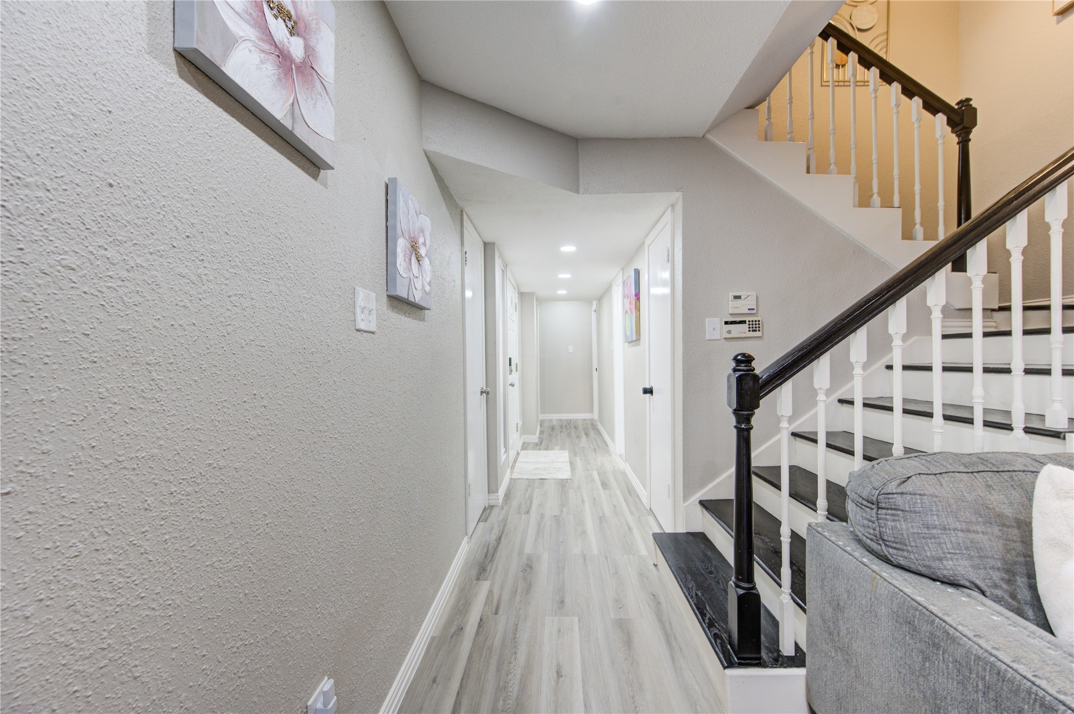 7373 Antoine Drive Property Photo 12
