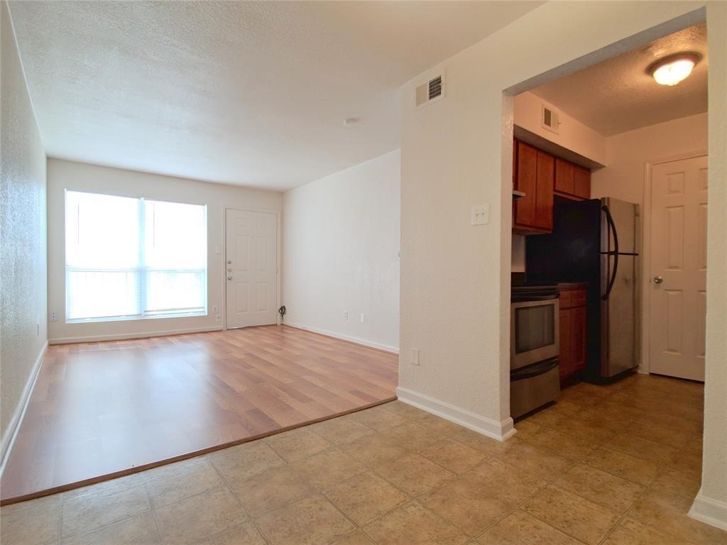 8100 Creekbend Drive 184 Property Photo 5
