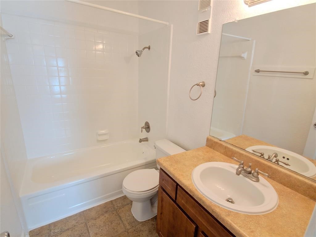 8100 Creekbend Drive 184 Property Photo 12
