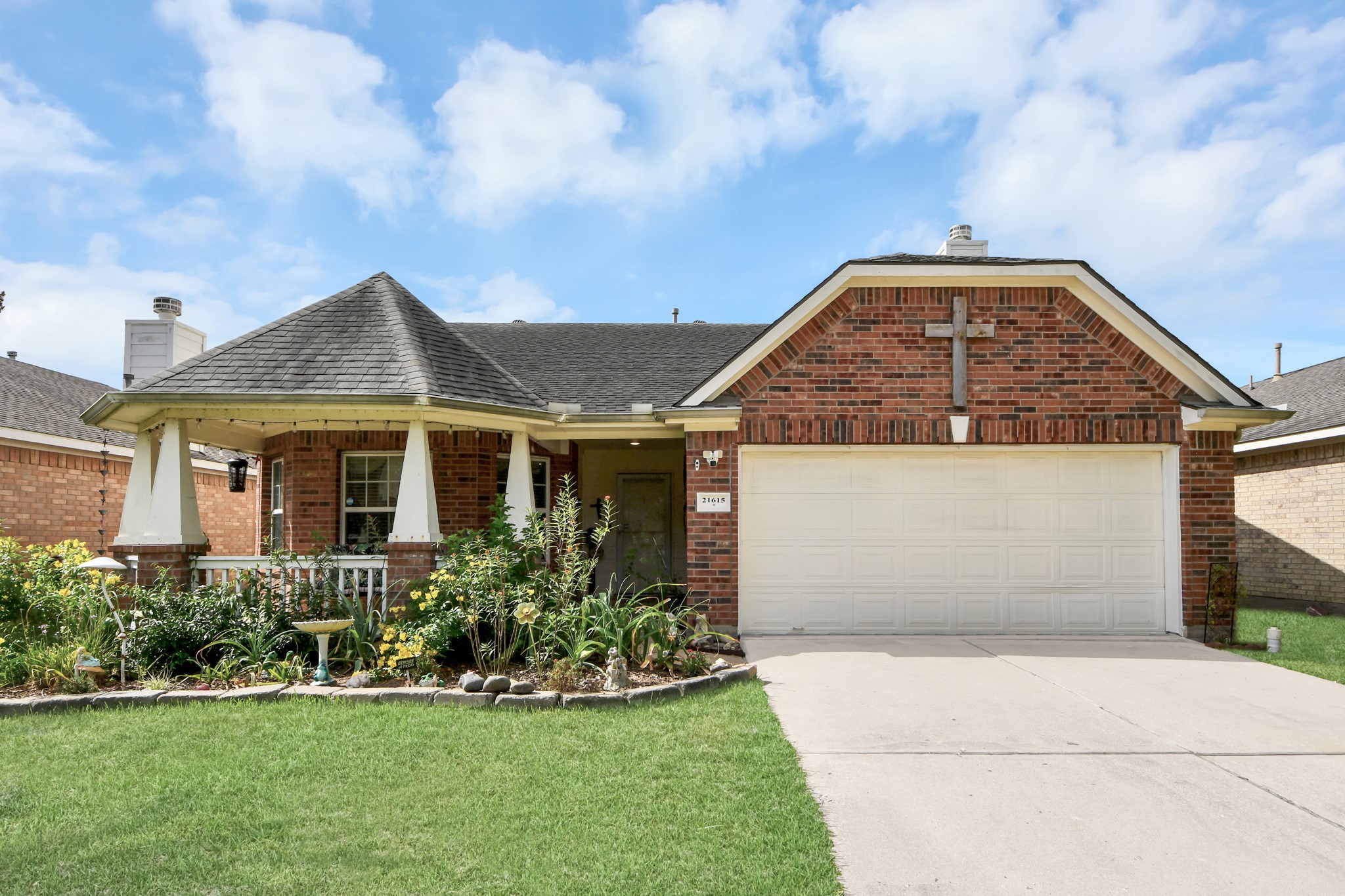 21615 Britton Hill Way Property Photo 1