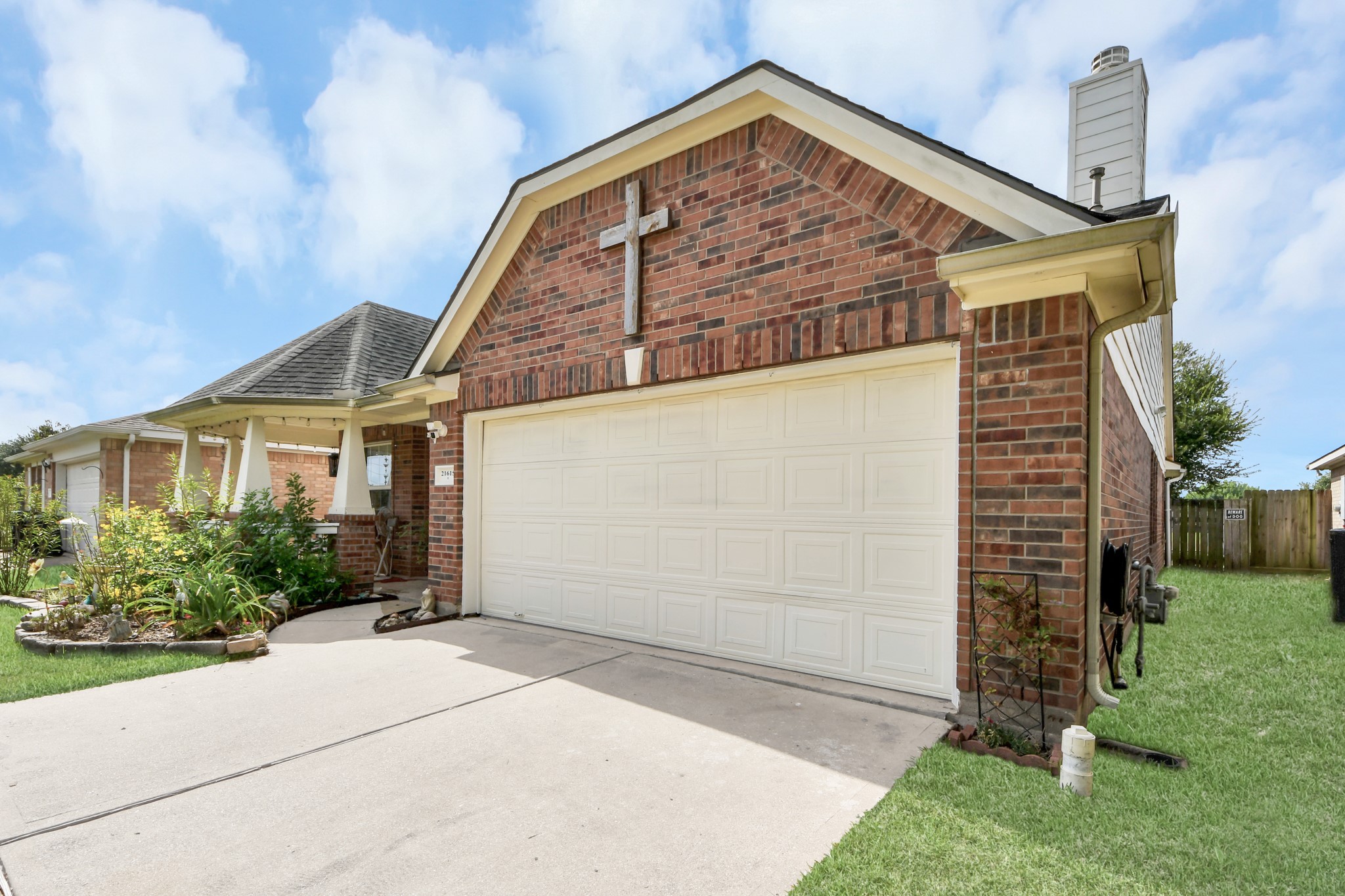 21615 Britton Hill Way Property Photo 2