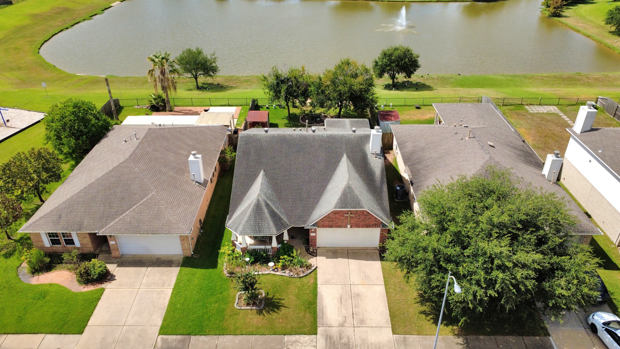 21615 Britton Hill Way Property Photo 4