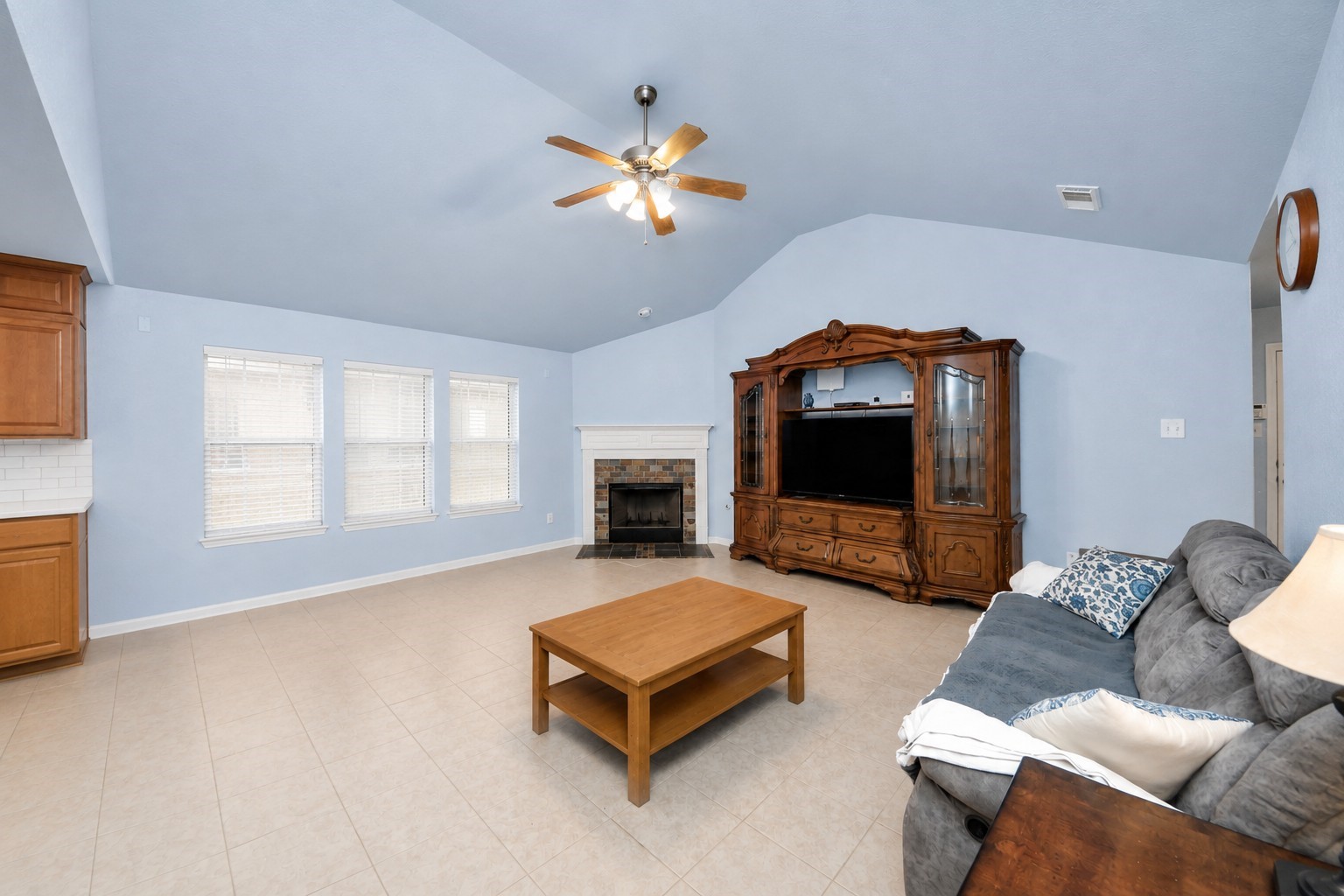 21615 Britton Hill Way Property Photo 11