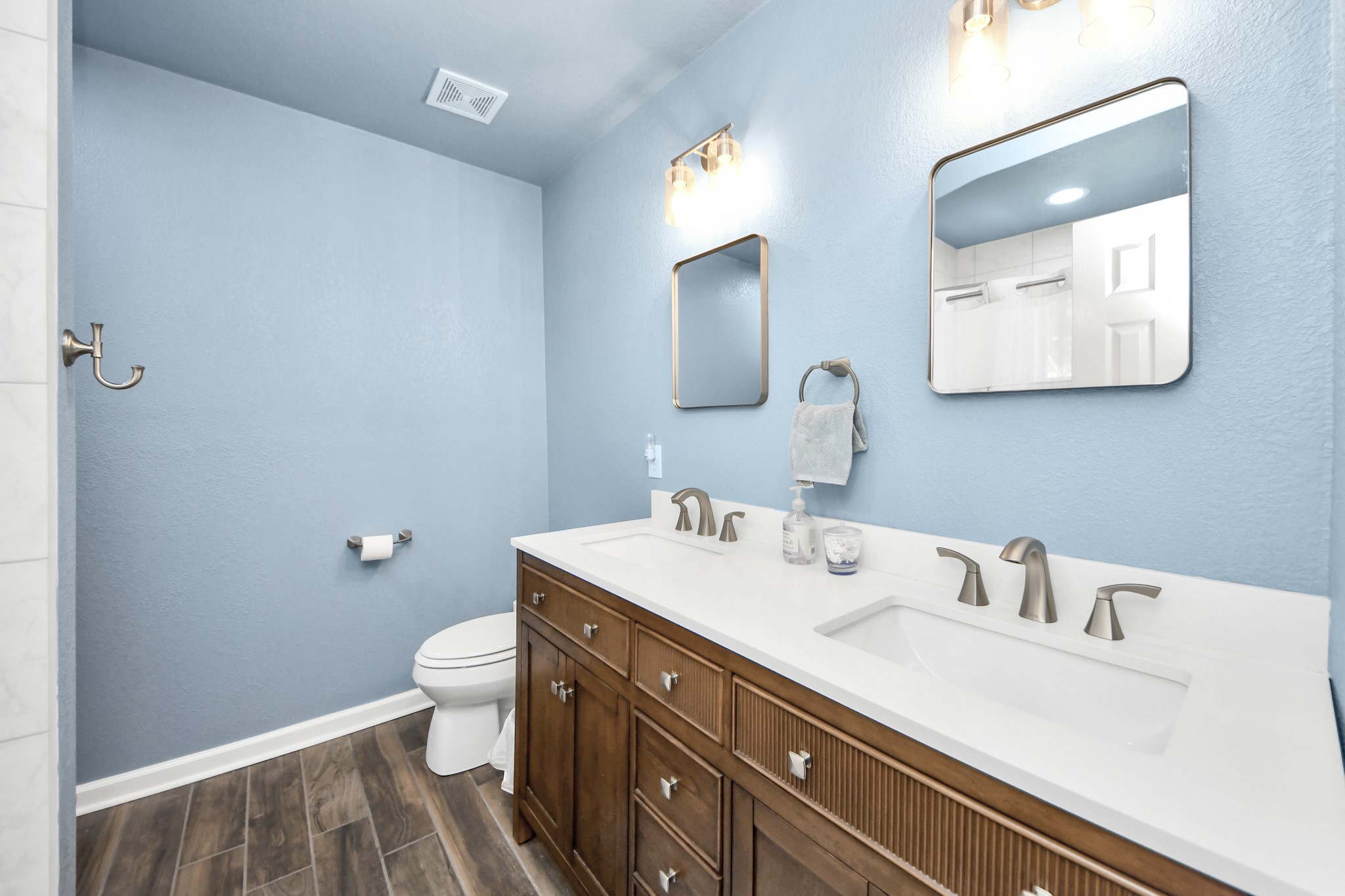 21615 Britton Hill Way Property Photo 15
