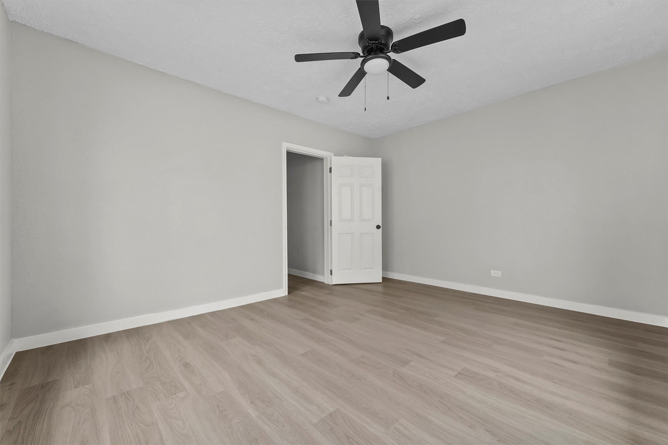 7425 Avenue E Property Photo 11