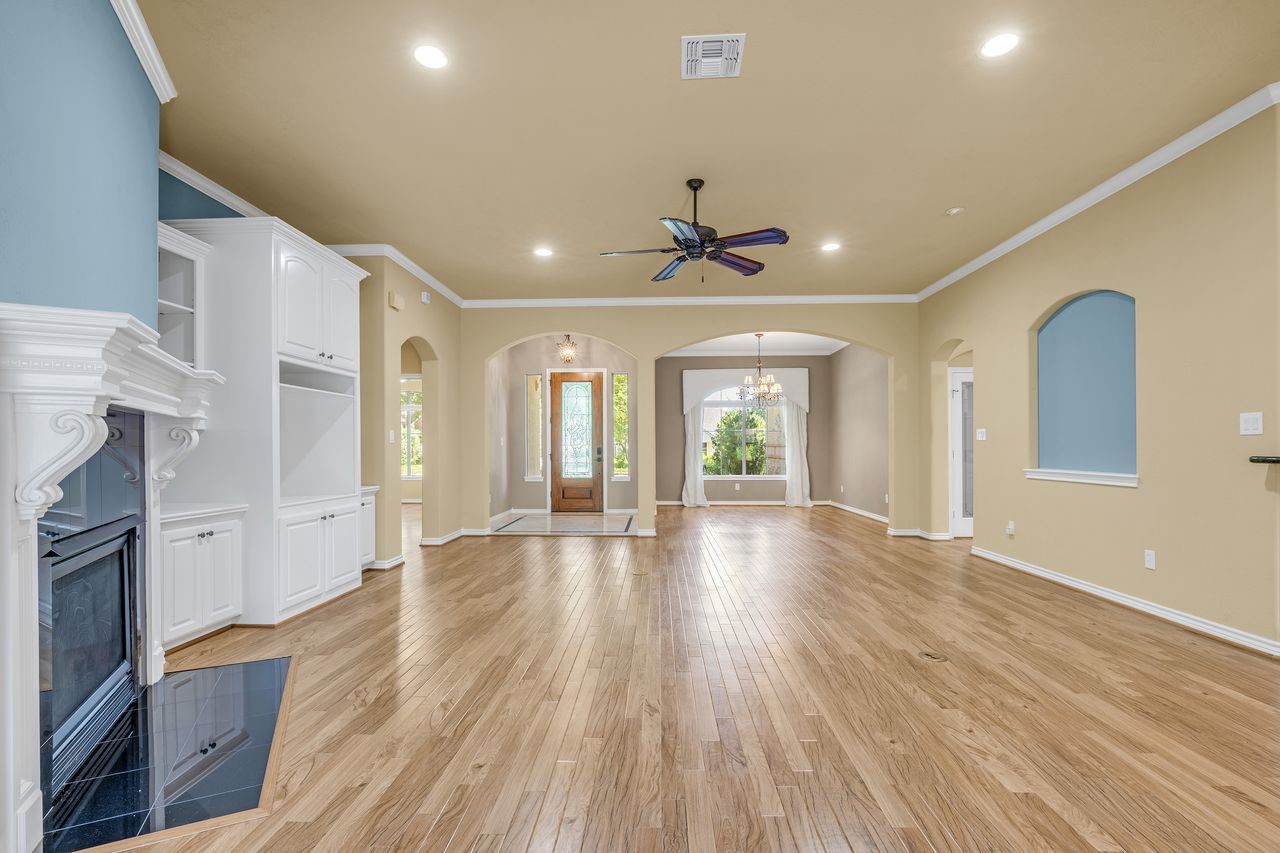 110 April Waters Drive W Property Photo 30