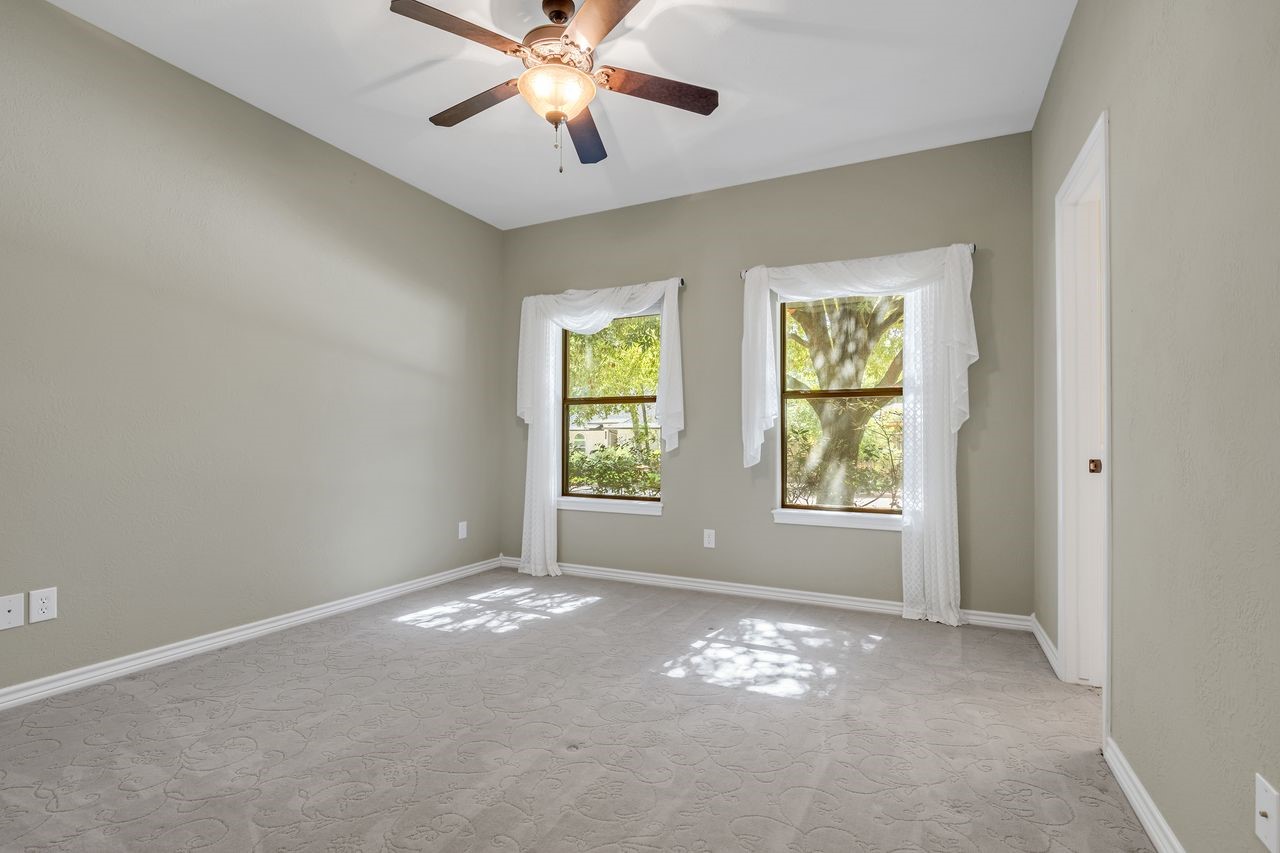 110 April Waters Drive W Property Photo 41