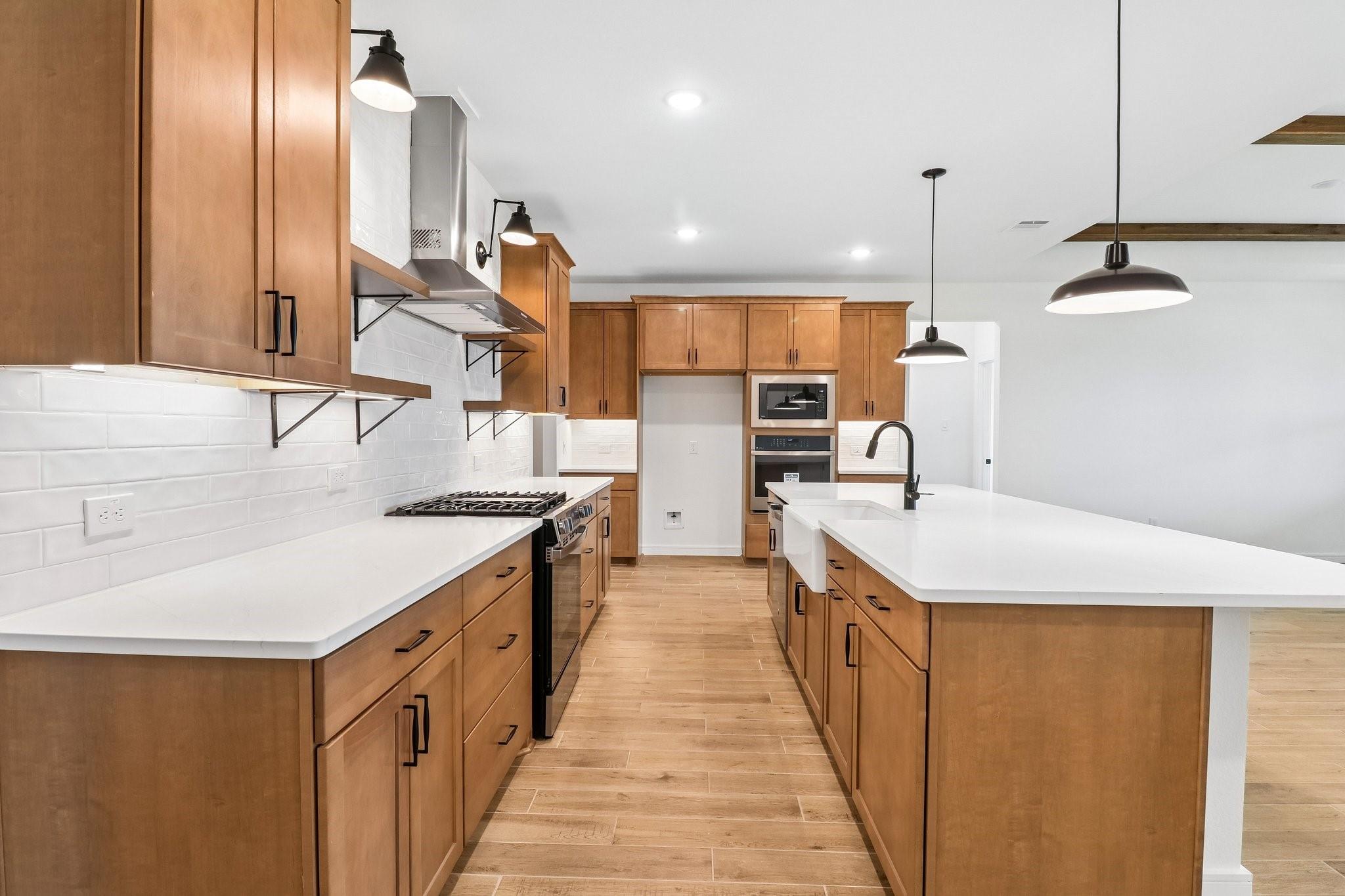 11402 Old Fashion Circle Property Photo 7