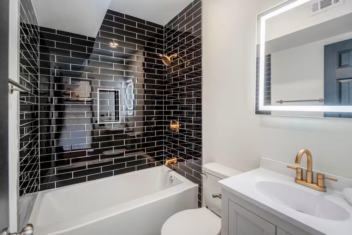 2724 Southmore Boulevard Property Photo 12