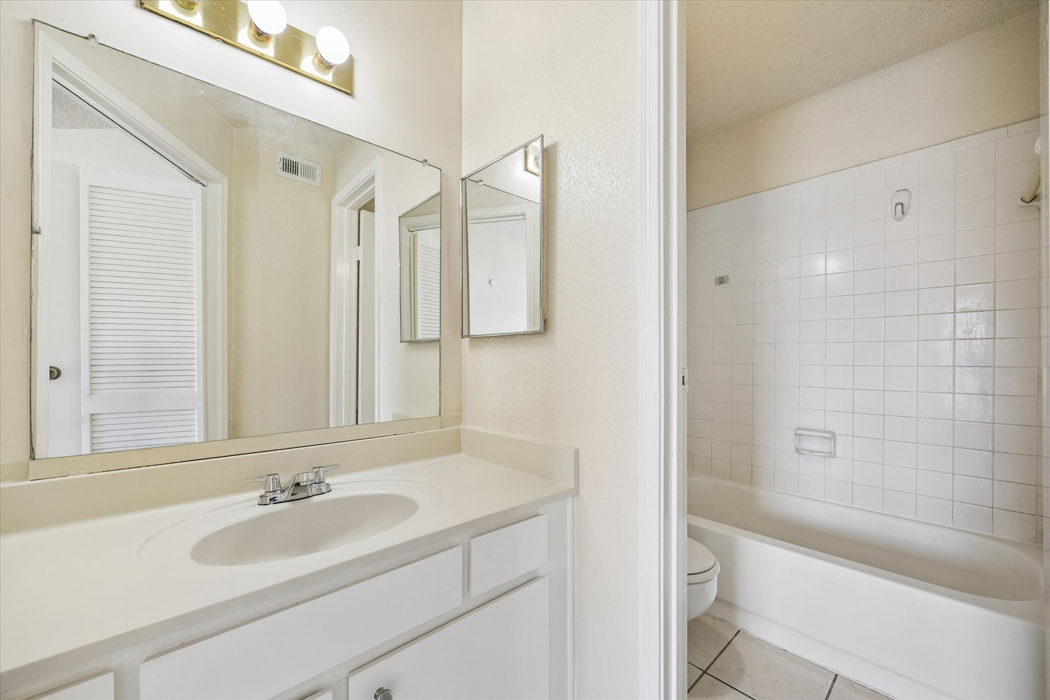 10101 S Gessner Road 316 Property Photo 6