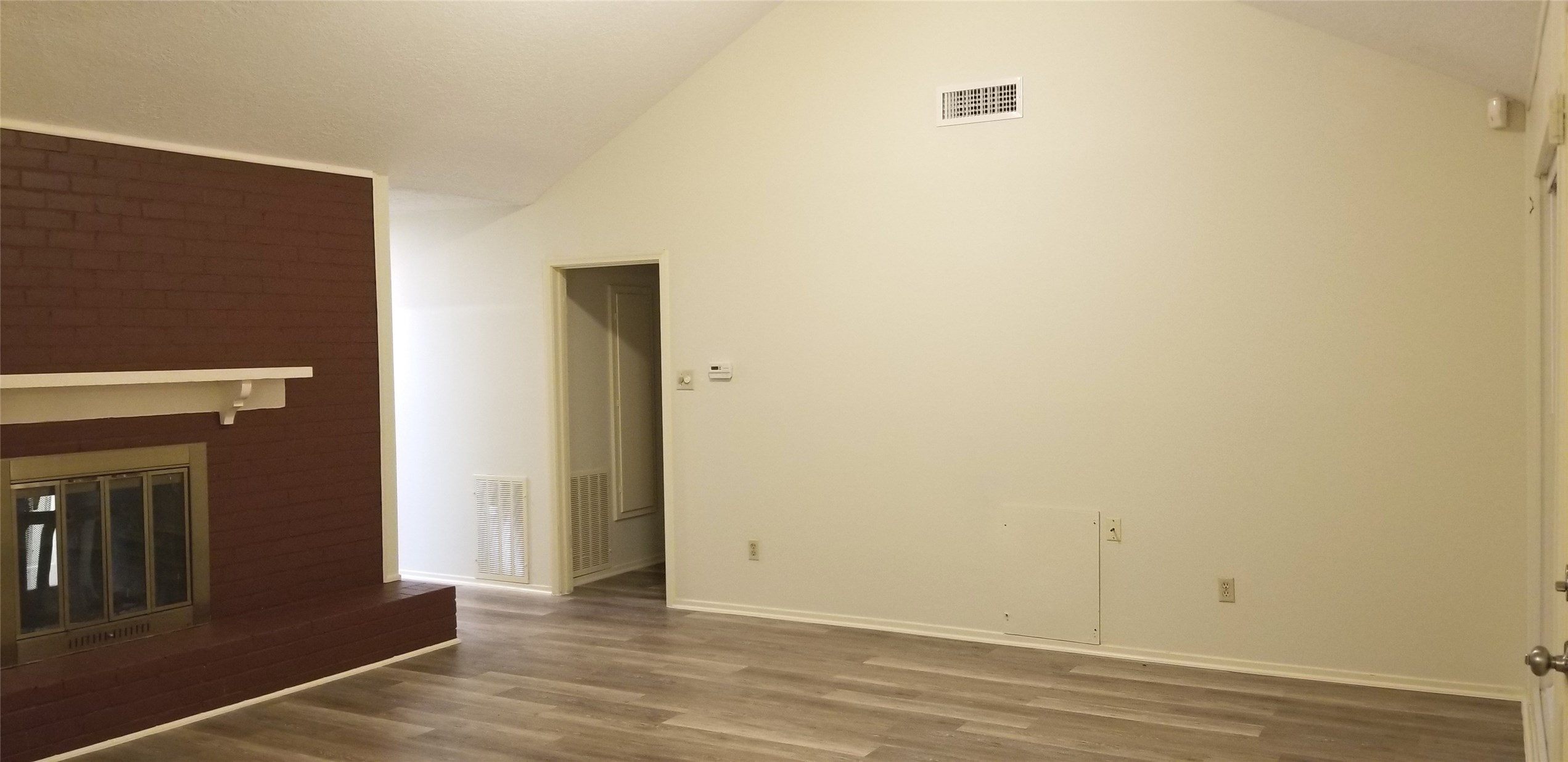 8807 Leader Street Property Photo 6