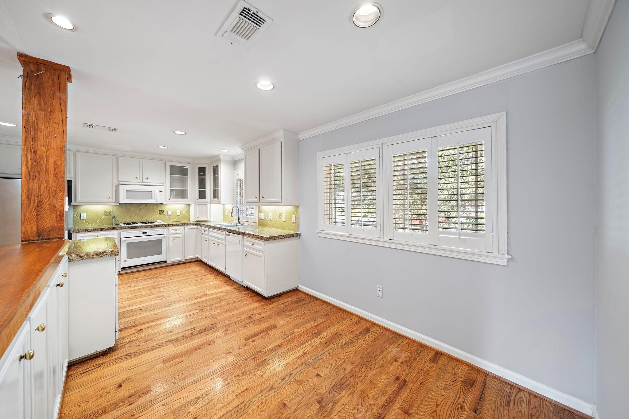 3115 Glen Haven Boulevard Property Photo 4