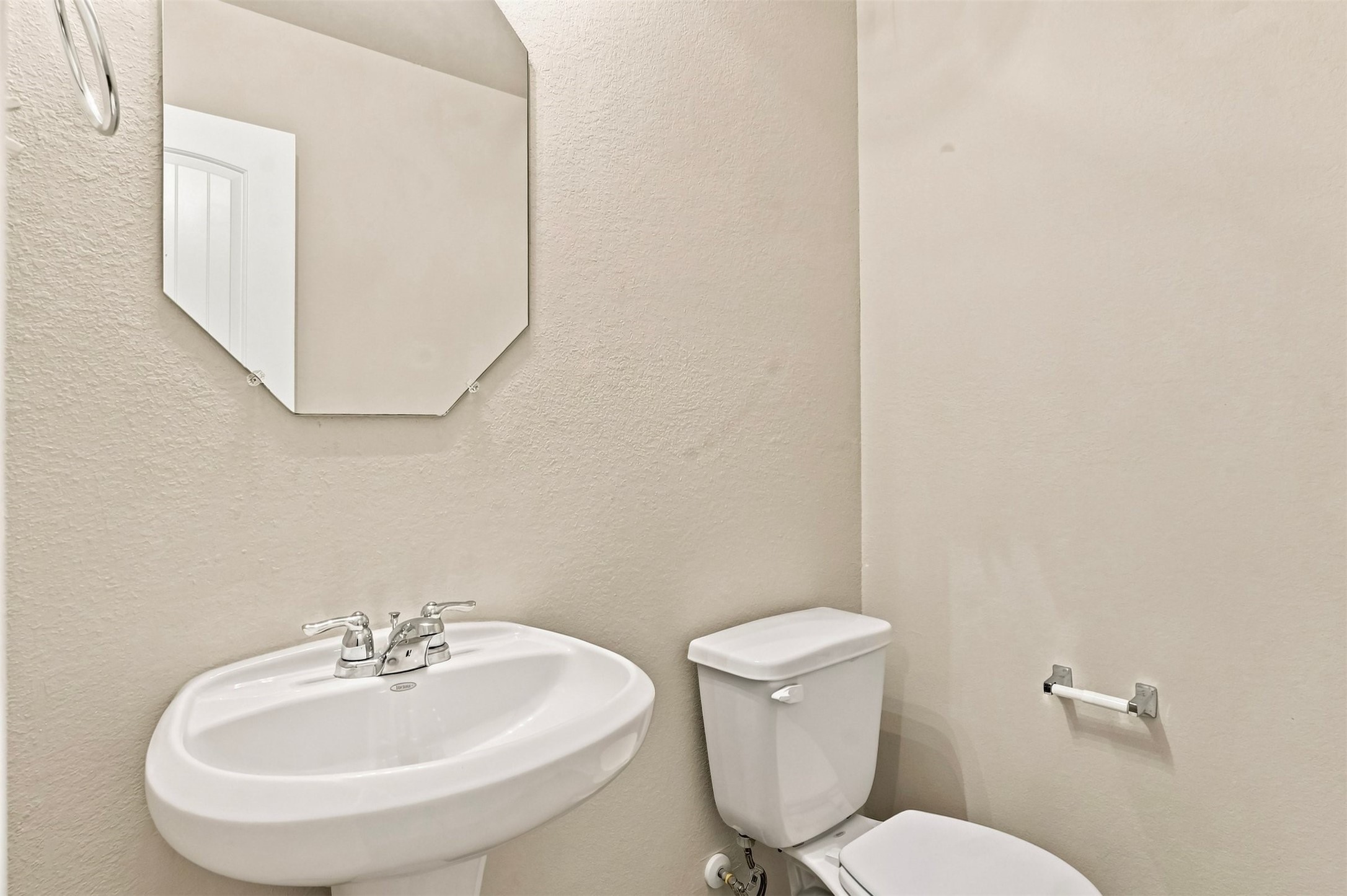 5323 Brooklyn Rose Drive Property Photo 5