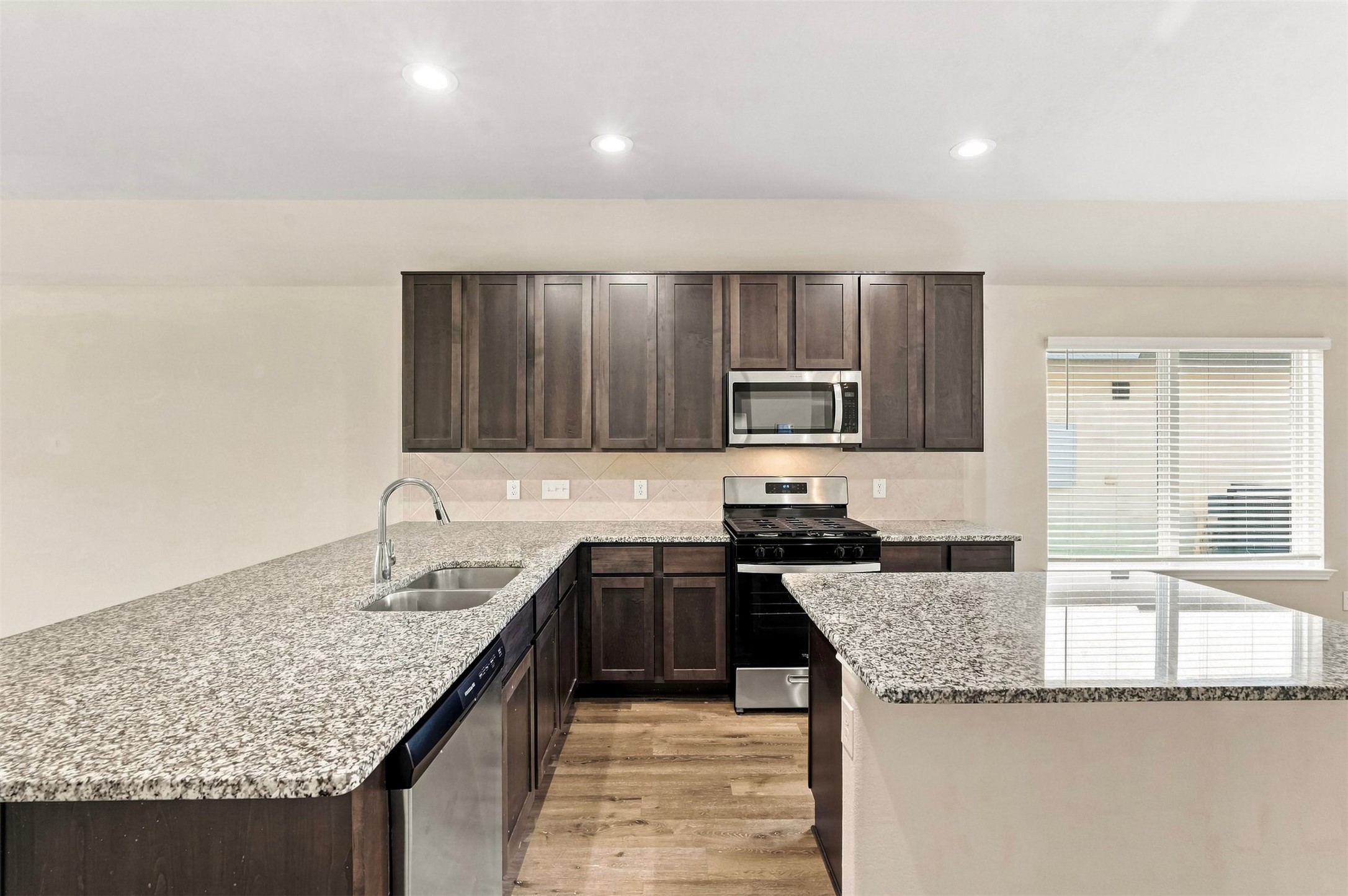 5323 Brooklyn Rose Drive Property Photo 16