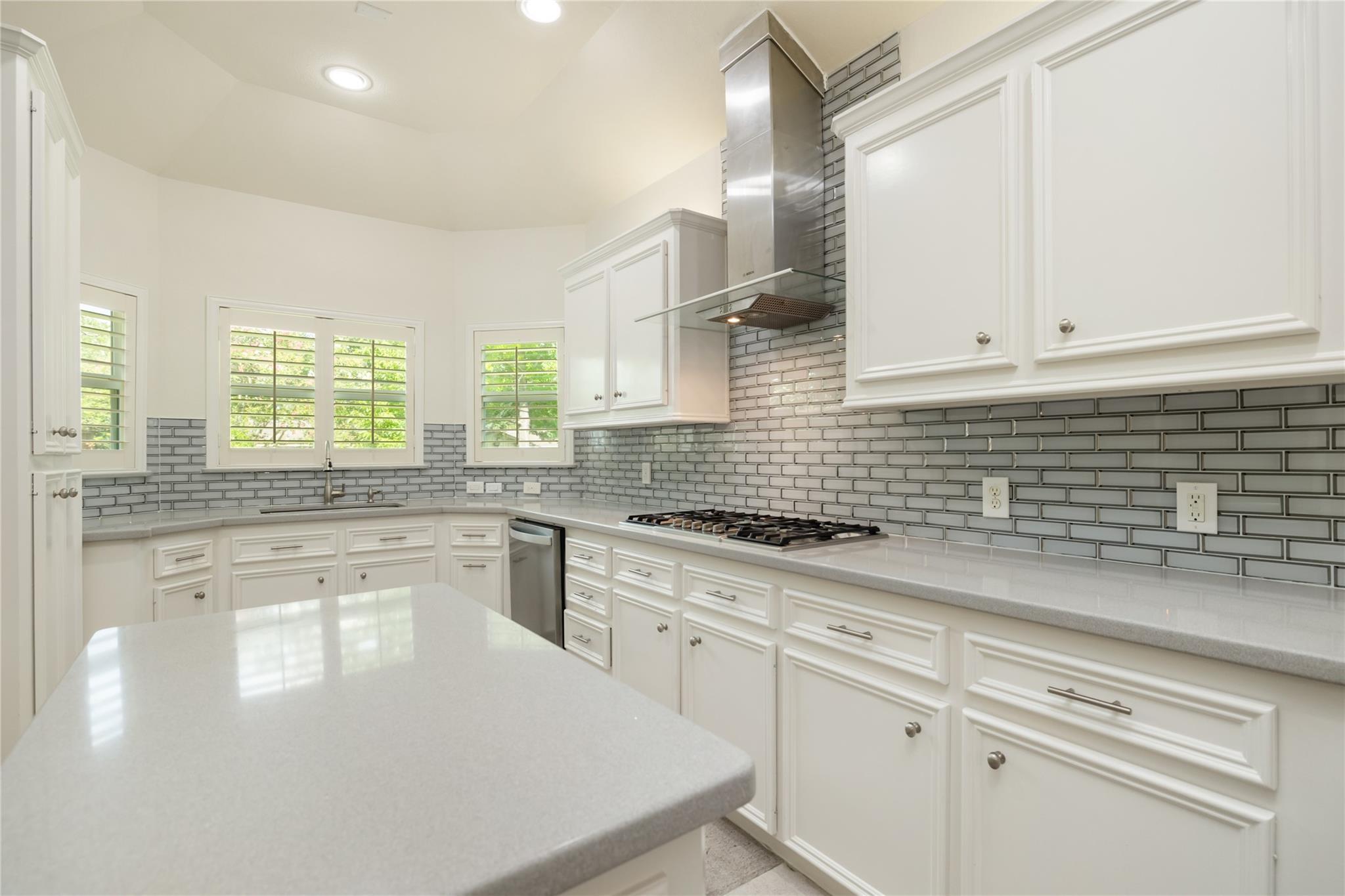 9406 Bevlyn Drive Property Photo 9