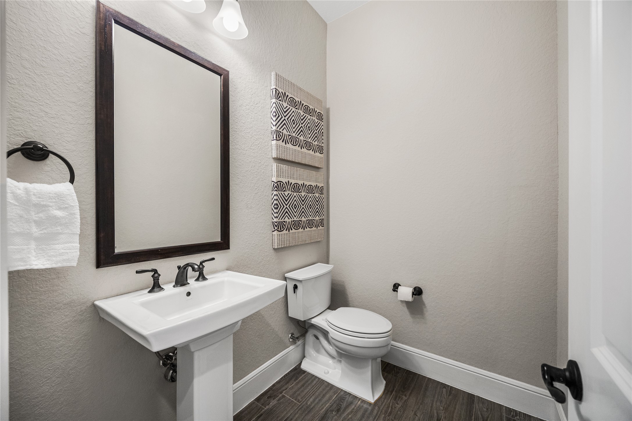 4018 Northern Spruce Drive Property Photo 8