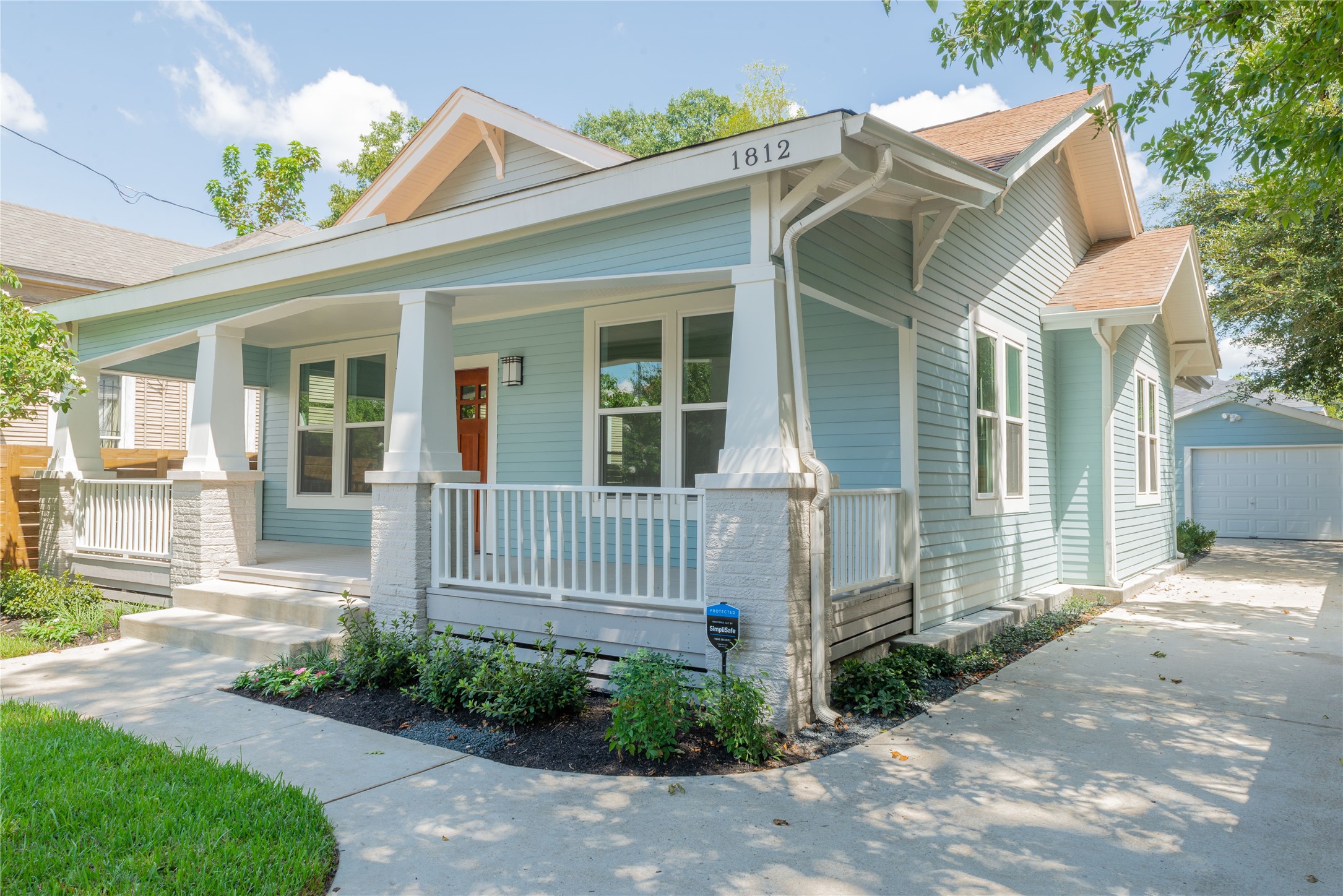1812 Everett Street Property Photo