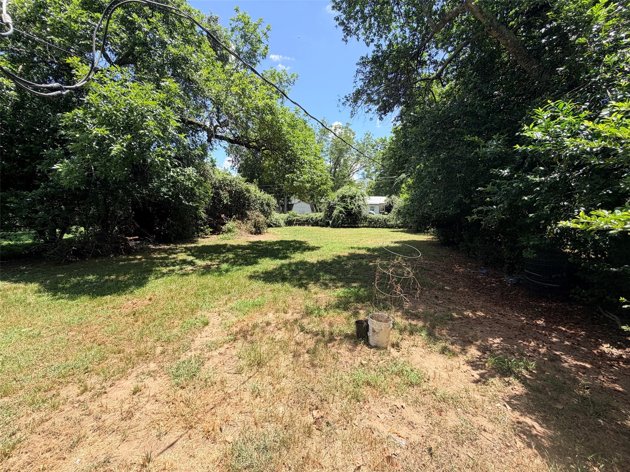 902 E Stone Street Property Photo 11
