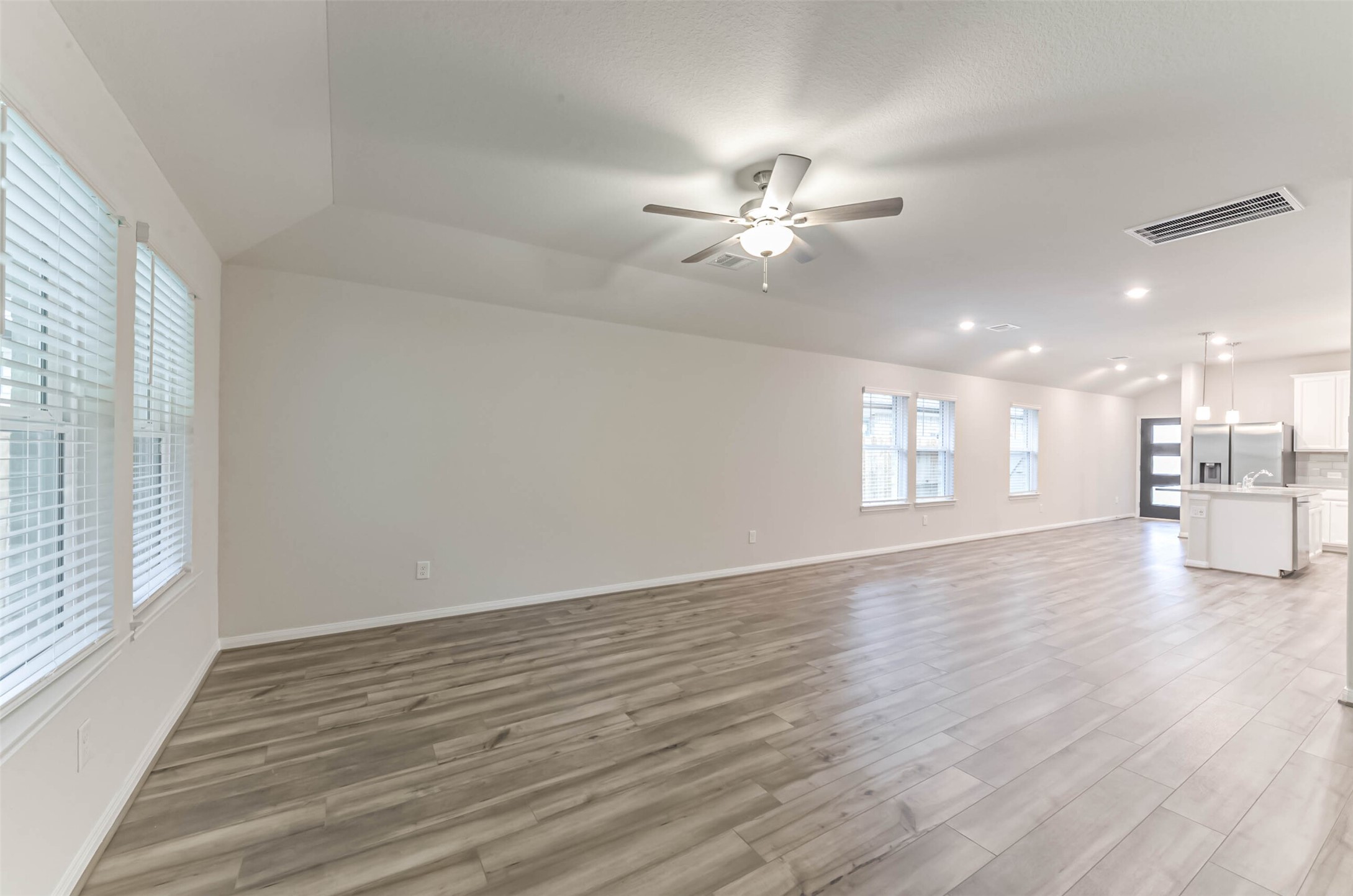 17590 Rosette Grass Drive Property Photo 6