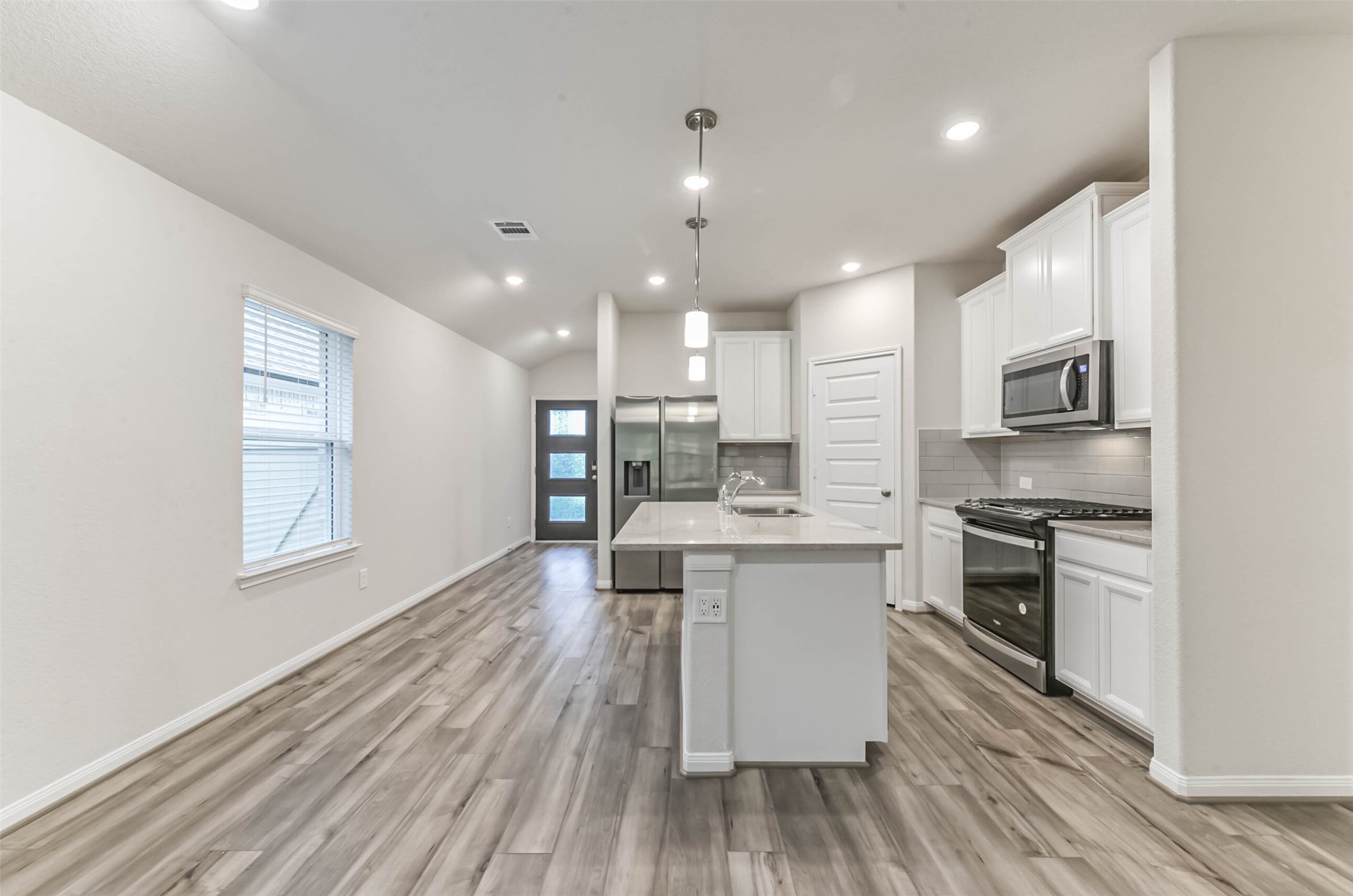 17590 Rosette Grass Drive Property Photo 7
