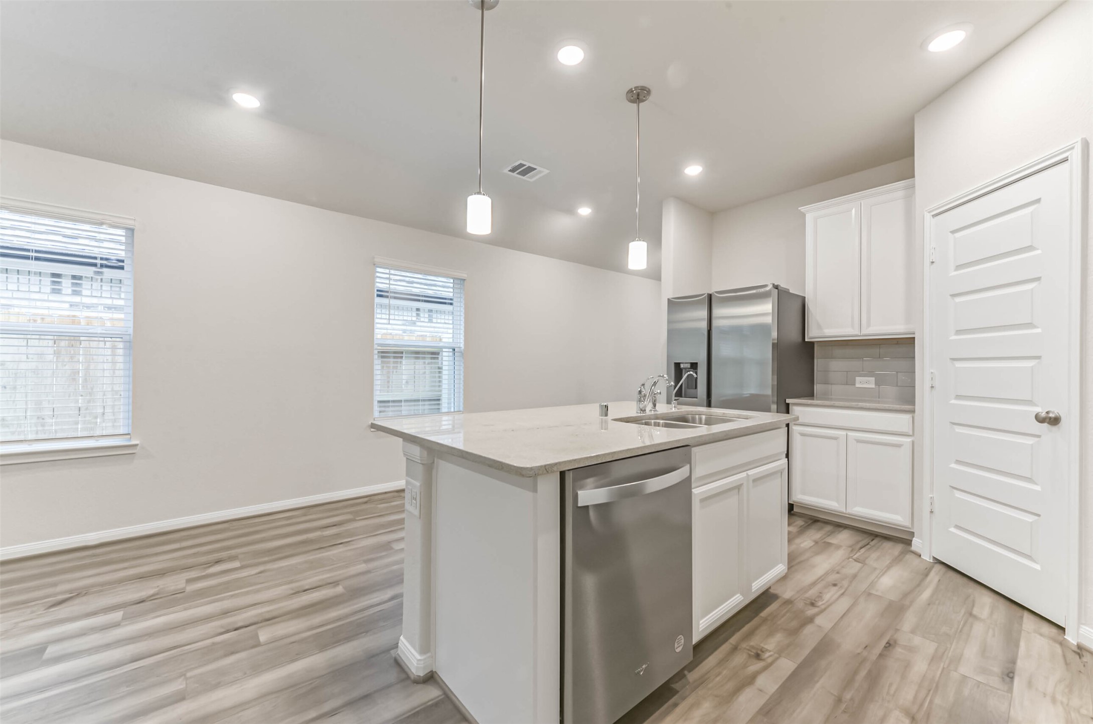 17590 Rosette Grass Drive Property Photo 10