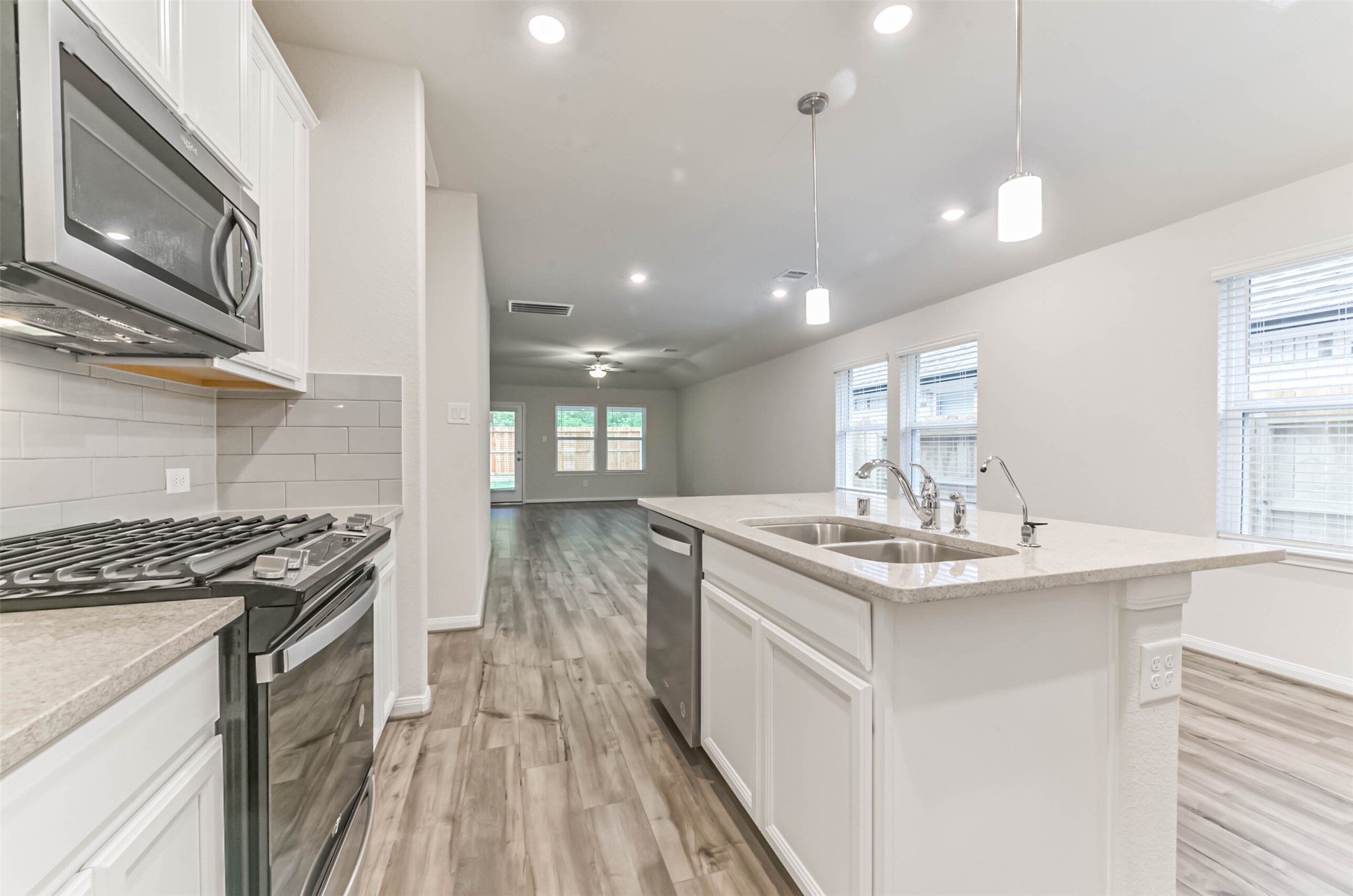 17590 Rosette Grass Drive Property Photo 12