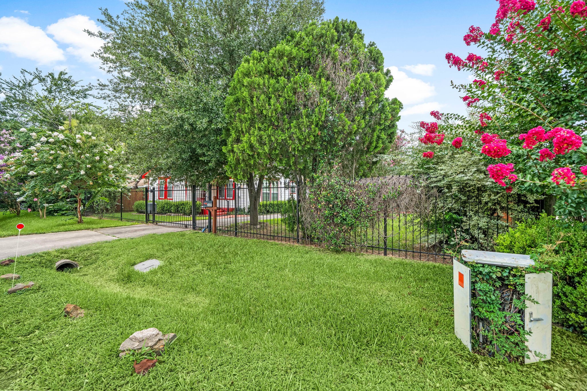 2609 Bevis Street Property Photo 4