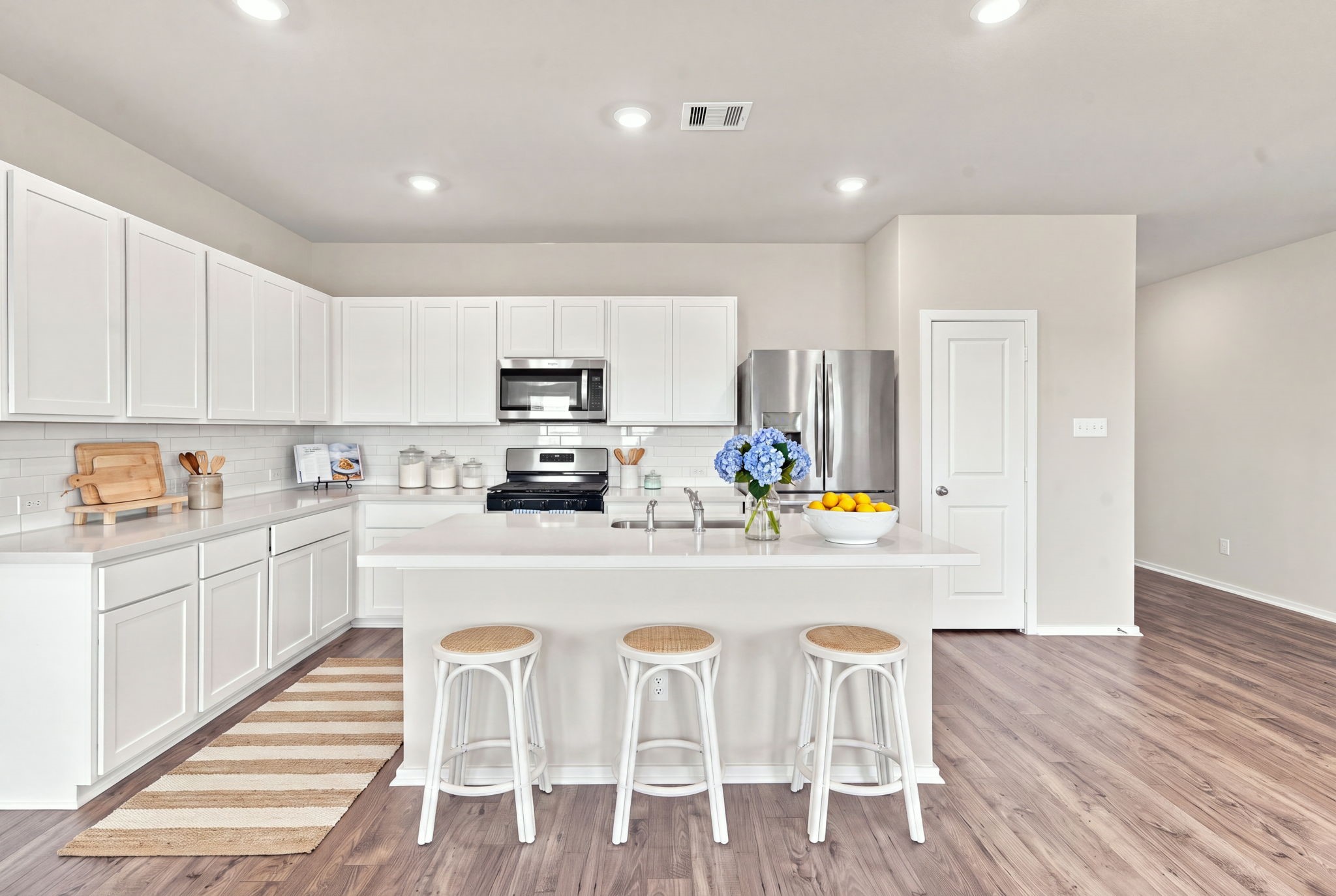 6723 Pebble Bluff Court Property Photo 2