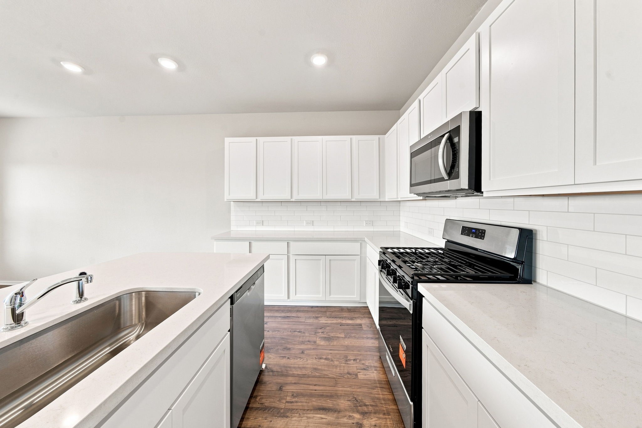 6723 Pebble Bluff Court Property Photo 6